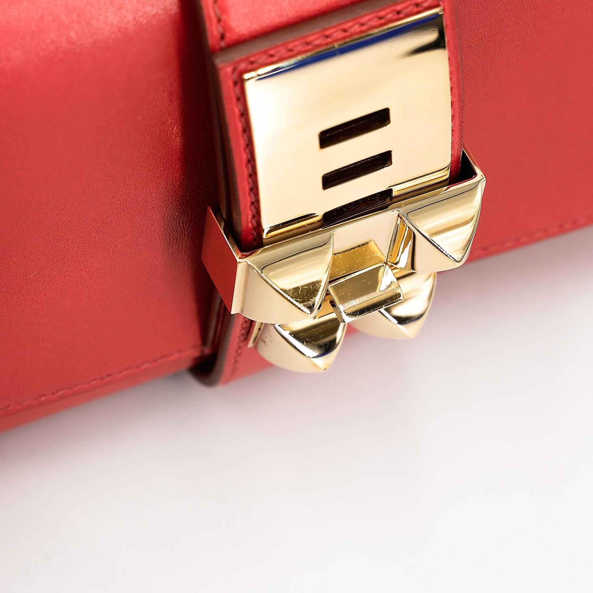 Very Good ( Rank A) HERMÈS Medor 23 Clutch Brique (36) Tadelakt Gold hardware Square P (2012) - 8