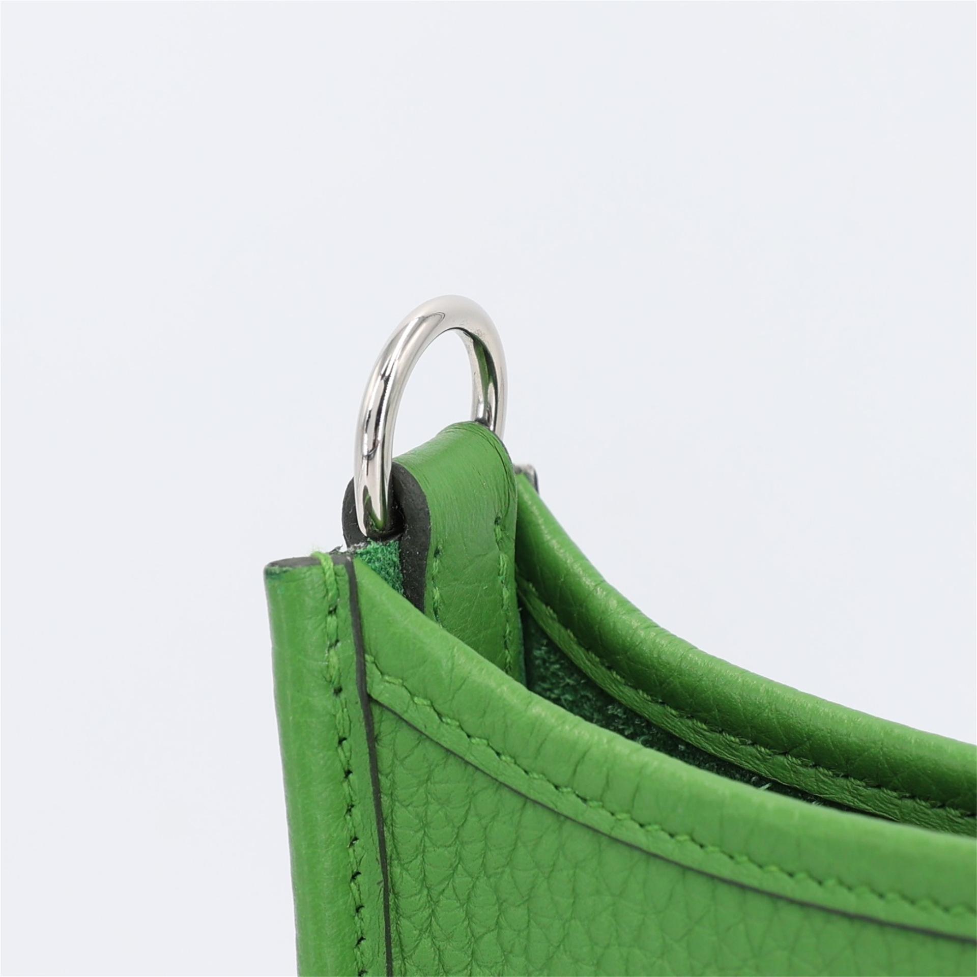 Unused ( Rank NS ) HERMÈS Mini Evelyne 16 Amazone Vert Yucca (A8) Clemence Palladium hardware B (2023) - 7