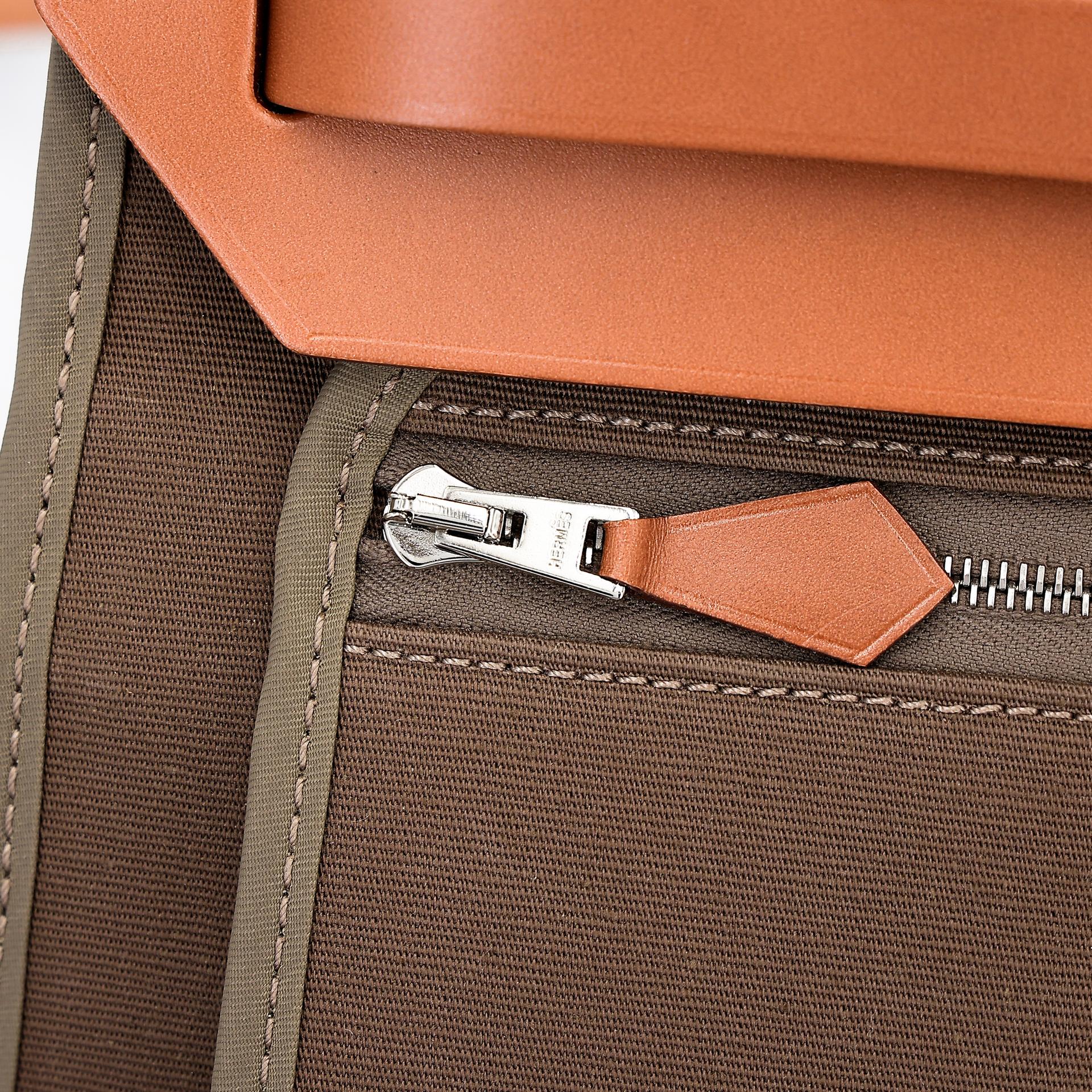 Excellent ( Rank SA ) HERMÈS Herbag PM Etoupe (18) Gold (37) Canvas  Leather Palladium hardware D (2019) - 14