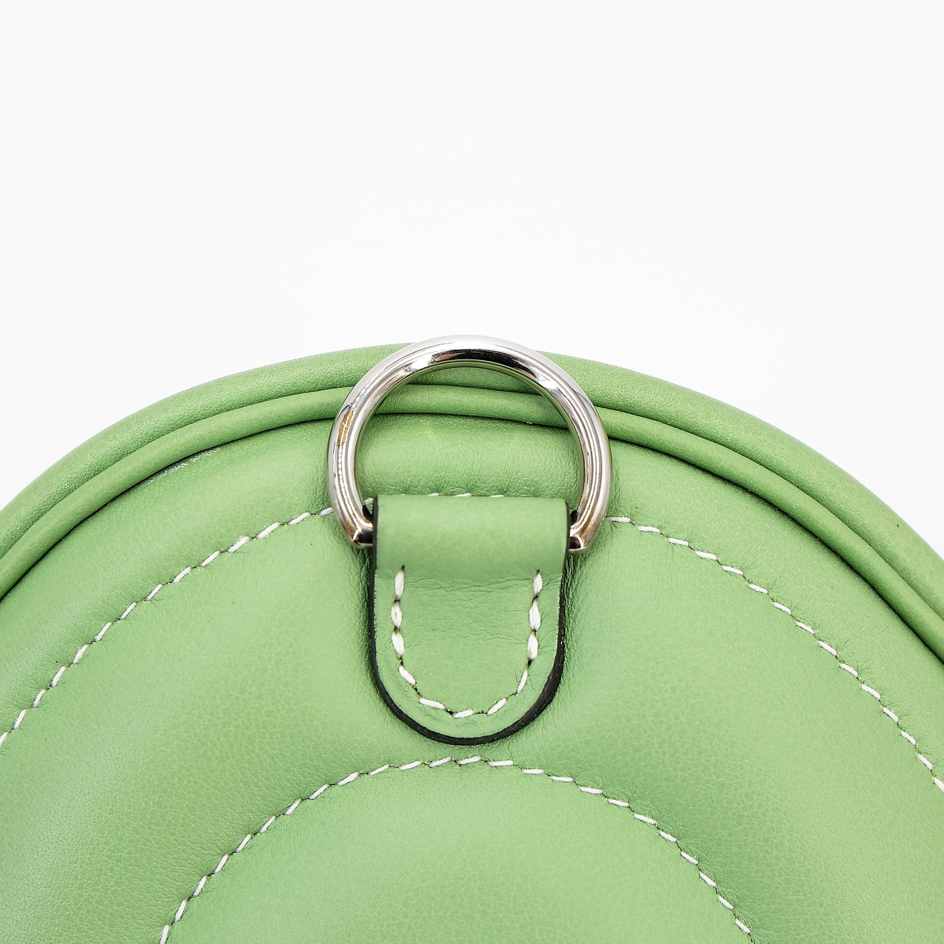 Very Good ( Rank A) HERMÈS In-The-Loop belt bag Verso Bamboo (1K) Vert Criquet (3I) Swift Palladium hardware Y (2020) - 13