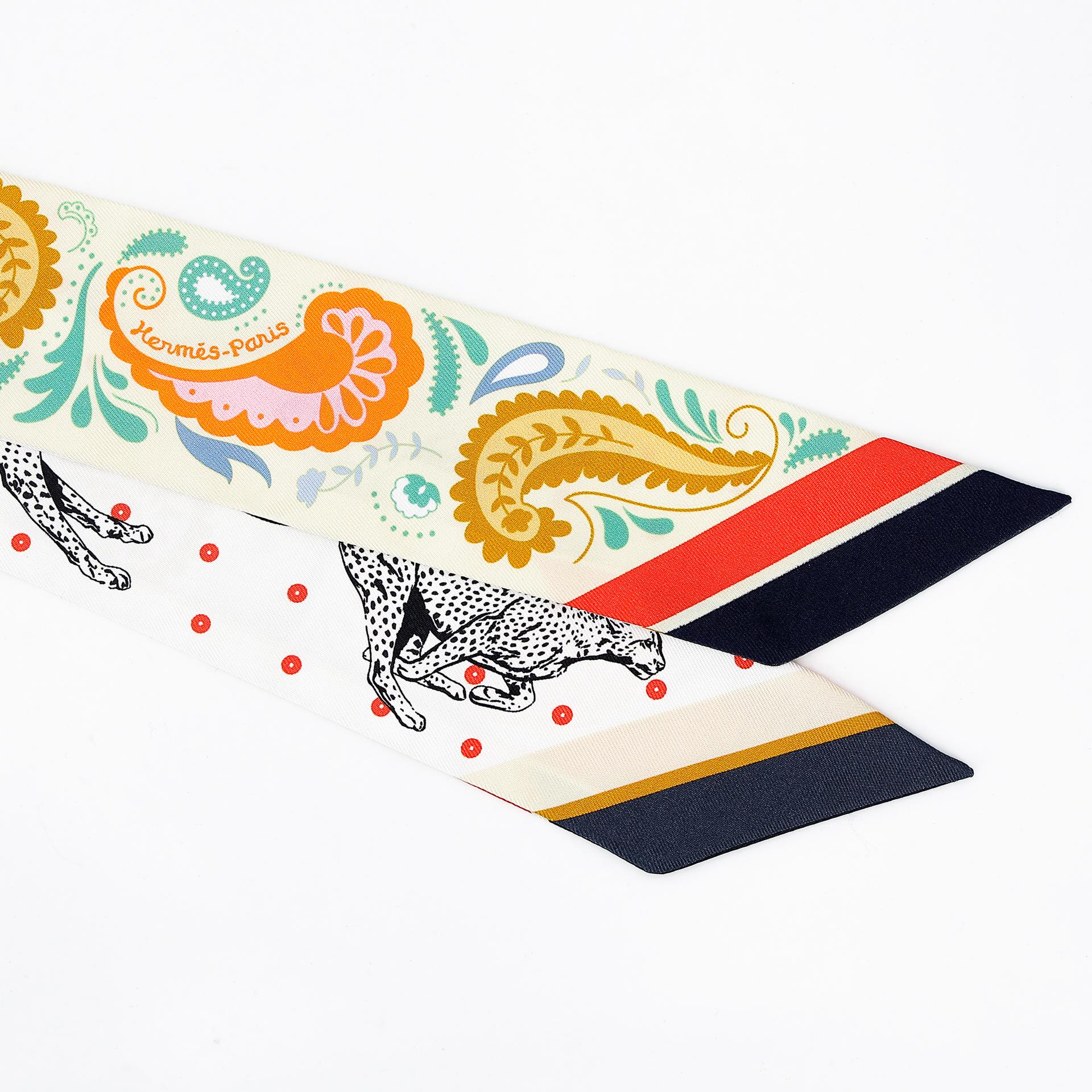 Brand New ( Rank N ) HERMÈS Twilly Guepards Bandana Orange Green Jaune Silk - 3