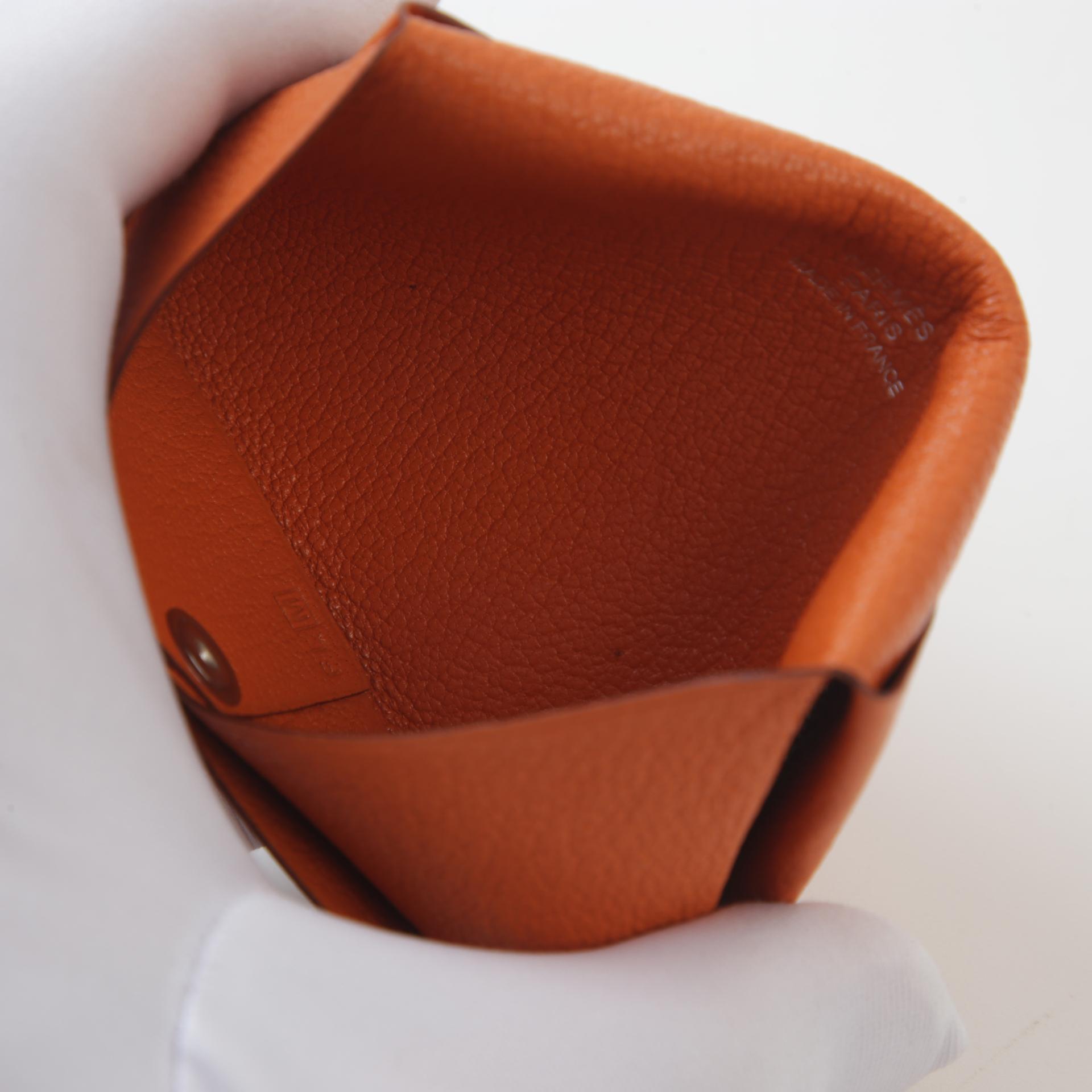 Very Good ( Rank A) HERMÈS Calvi card holder Orange (93) Chevre Palladium hardware Square M (2009) - 10