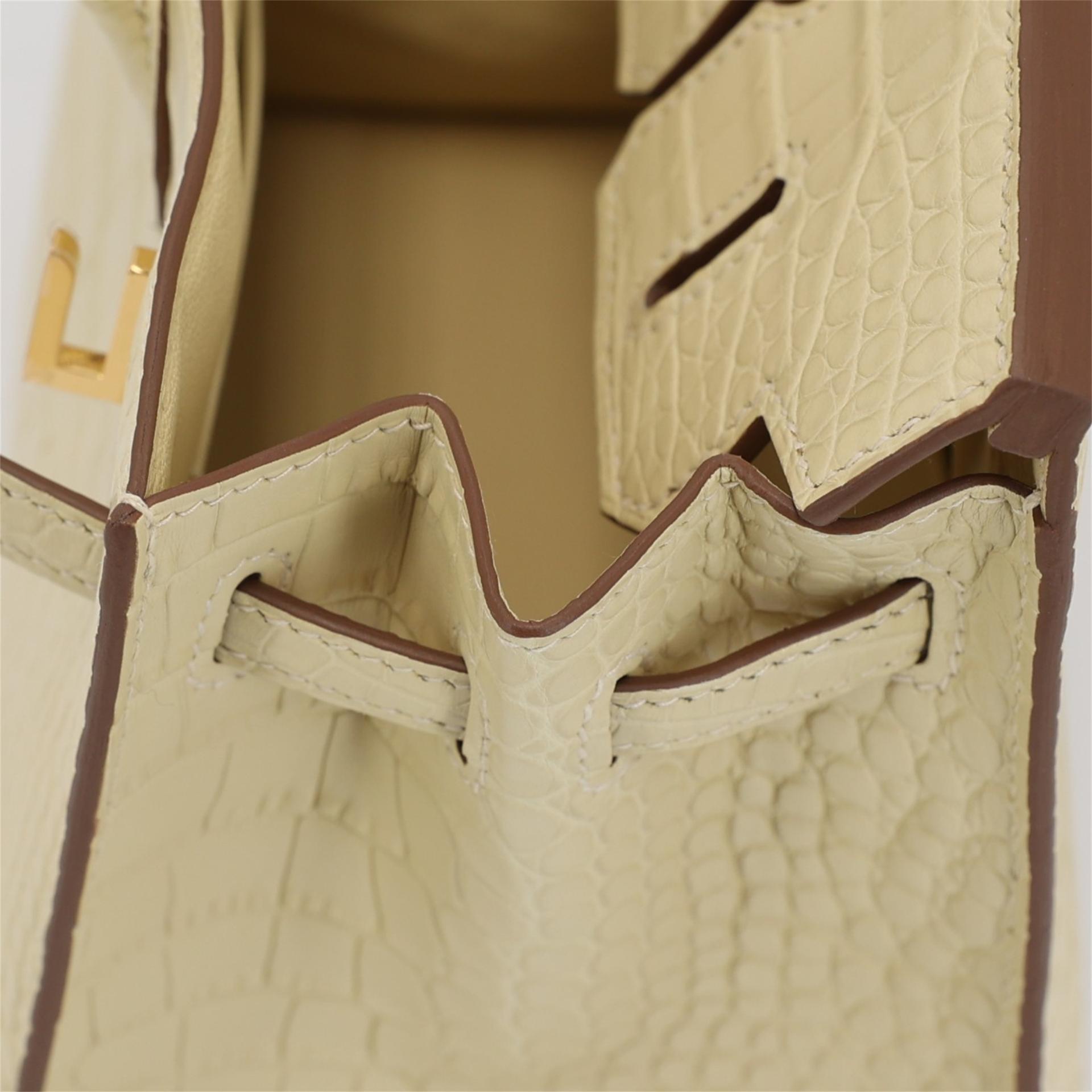 Brand New ( Rank N ) HERMÈS Birkin 20 Vanille (Y1) Alligator Gold hardware W (2024) - 12