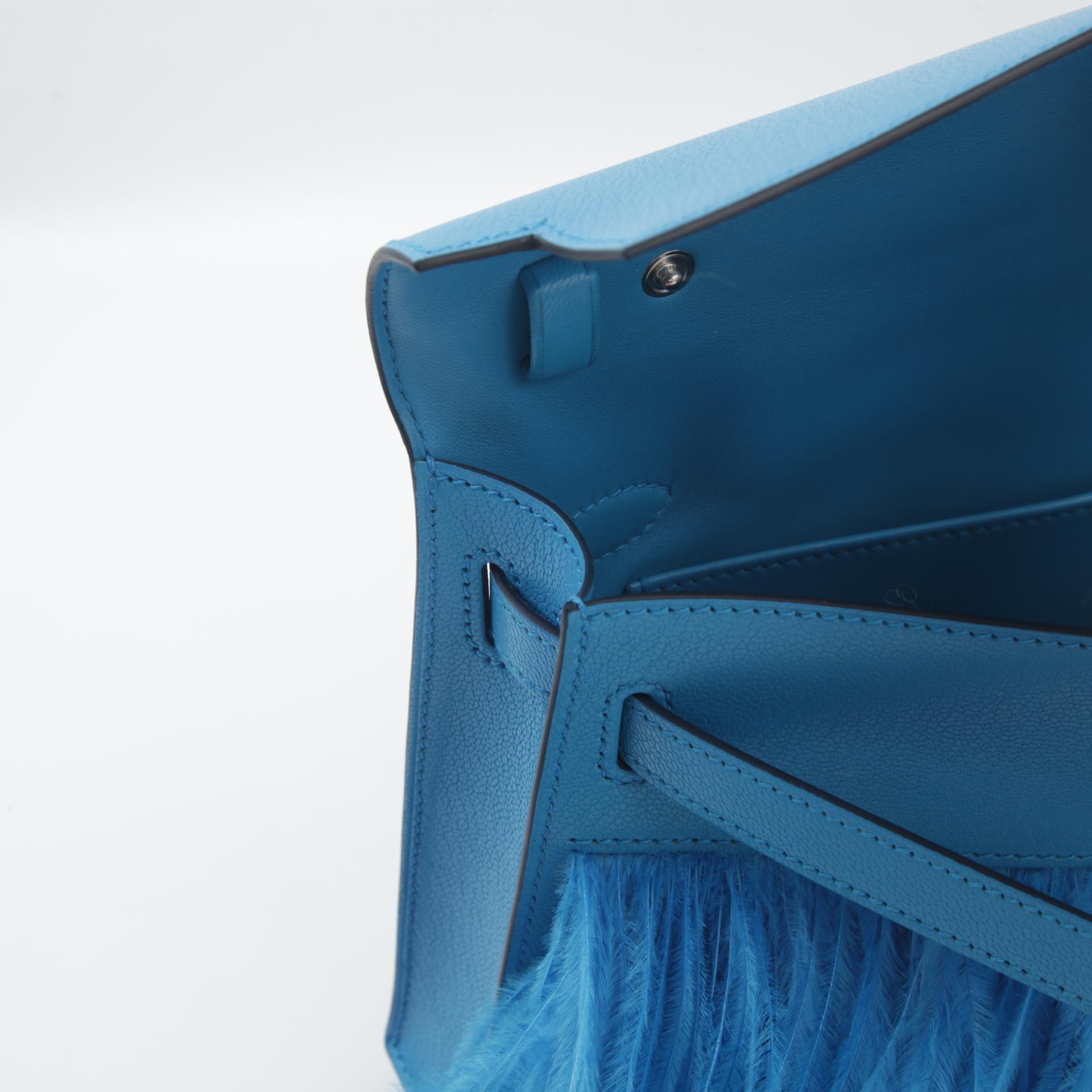 Unused ( Rank NS ) HERMÈS Limited Edition Kelly Elan Folie Bleu Frida (0F) Ostrich feather Chevre Permabrass hardware B (2023) - 10