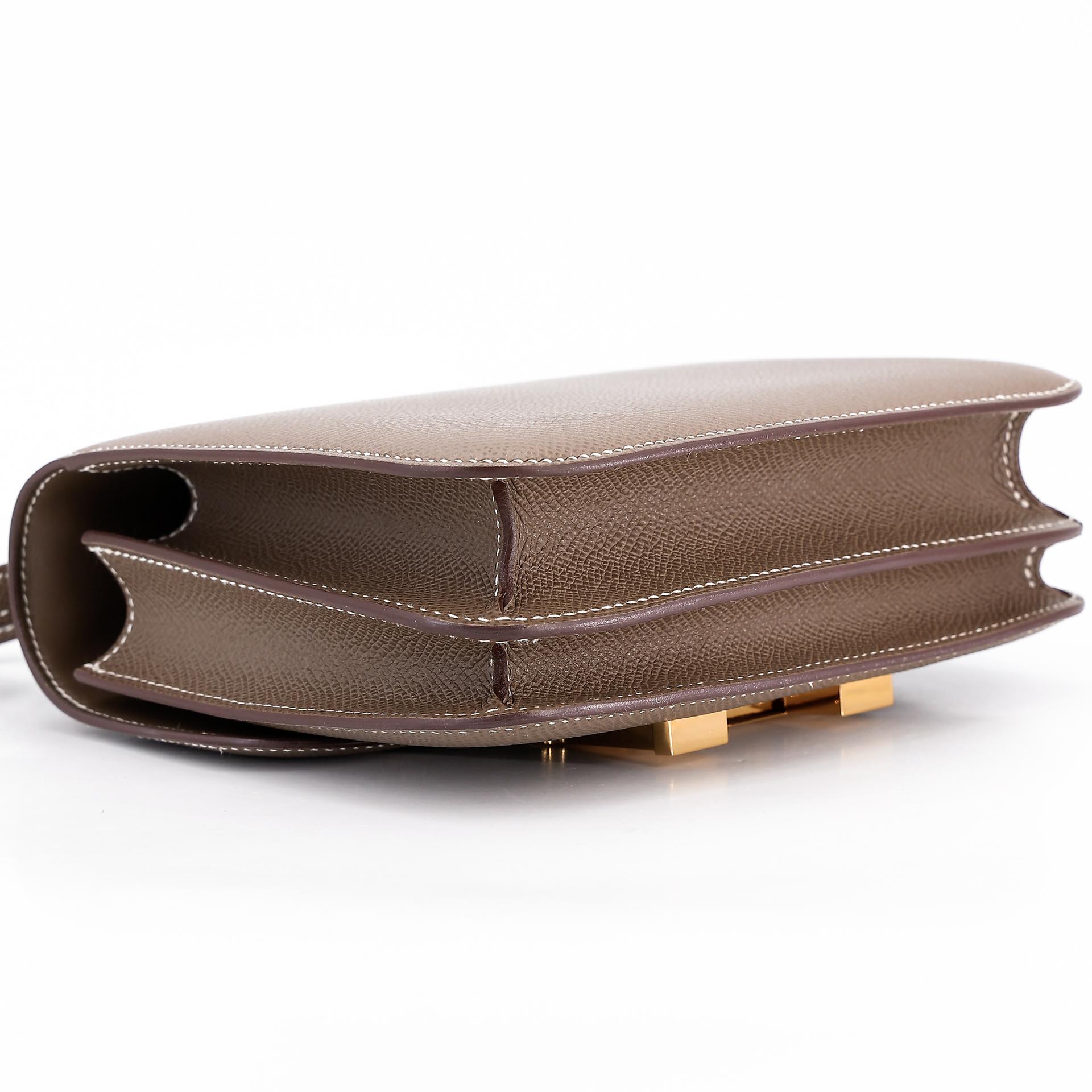 Very Good ( Rank A) HERMÈS Constance Mini Etoupe (18) Epsom Gold hardware U (2022) - 8