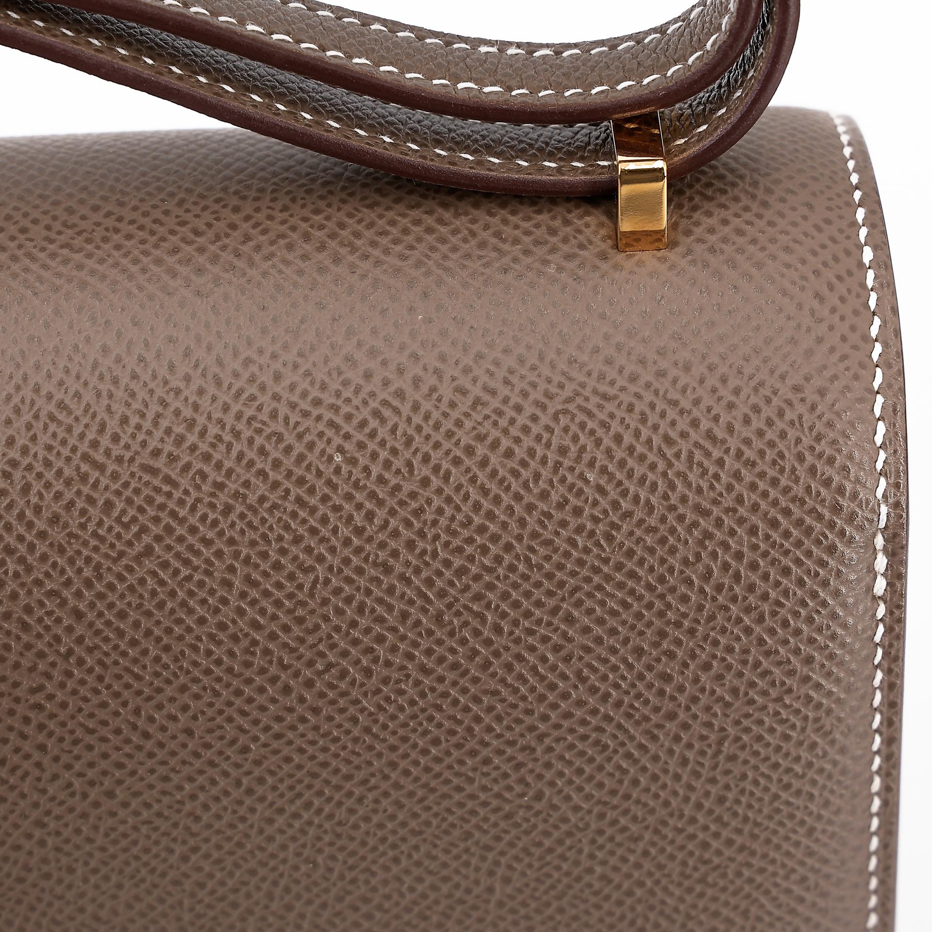 Very Good ( Rank A) HERMÈS Constance Mini Etoupe (18) Epsom Gold hardware U (2022) - 9