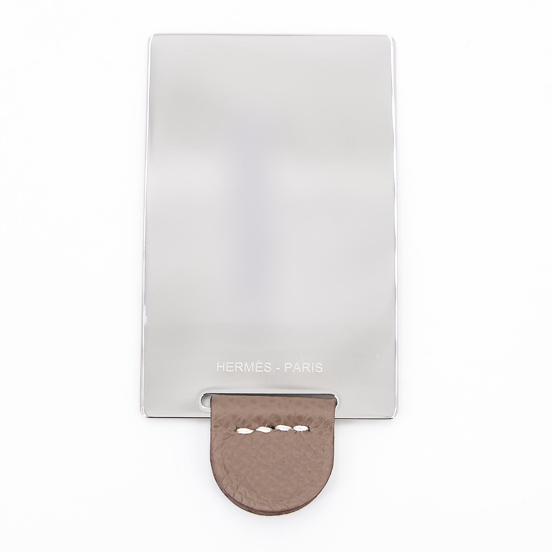 Very Good ( Rank A) HERMÈS Constance Mini Etoupe (18) Epsom Gold hardware U (2022) - 21