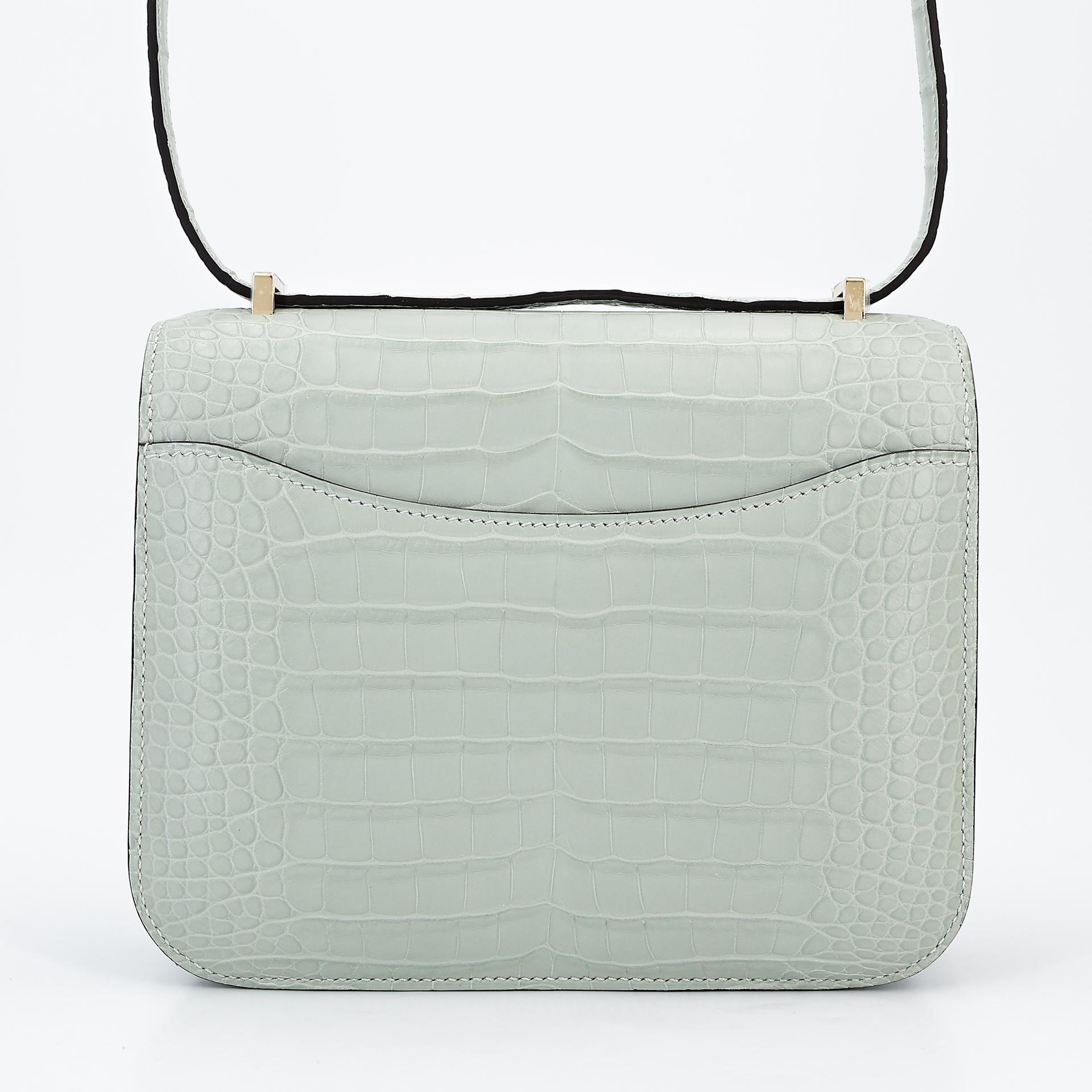 Brand New ( Rank N ) HERMÈS Constance Mini Gris Neve (0W) Matte Alligator Permabrass hardware W (2024) - 2