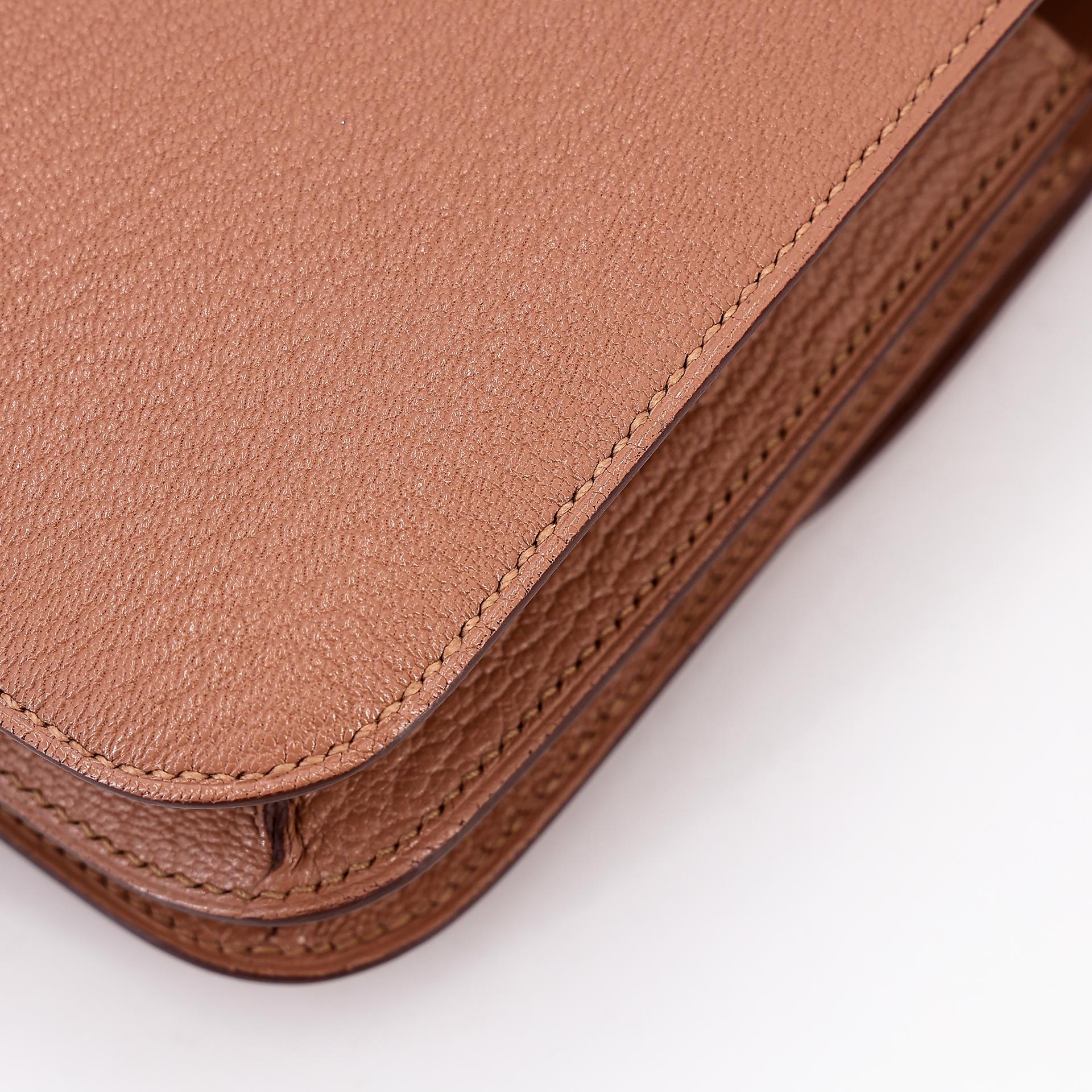 Very Good ( Rank A) HERMÈS Constance Mini Quebracho (2J) Chevre Palladium hardware Y (2020) - 8