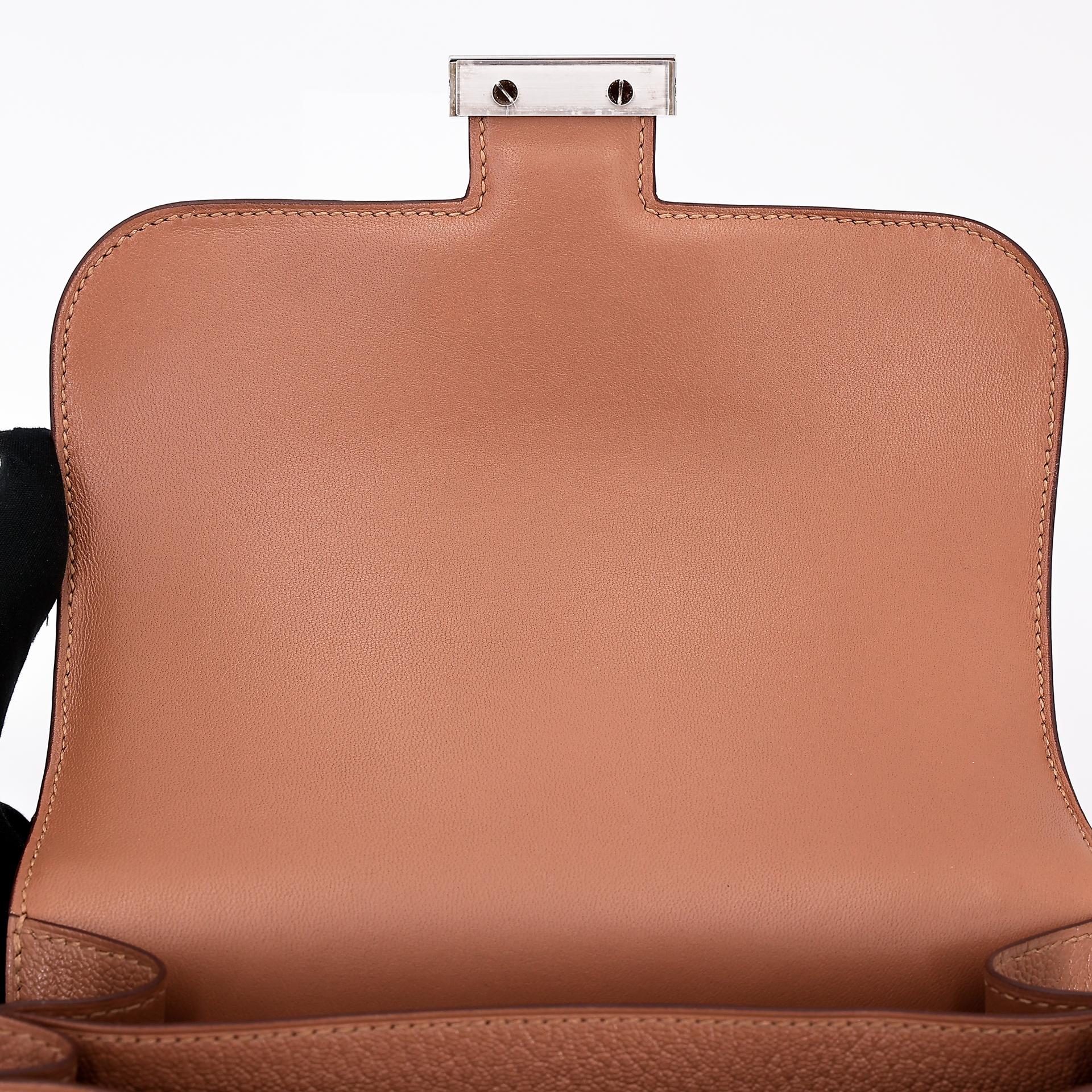 Very Good ( Rank A) HERMÈS Constance Mini Quebracho (2J) Chevre Palladium hardware Y (2020) - 15
