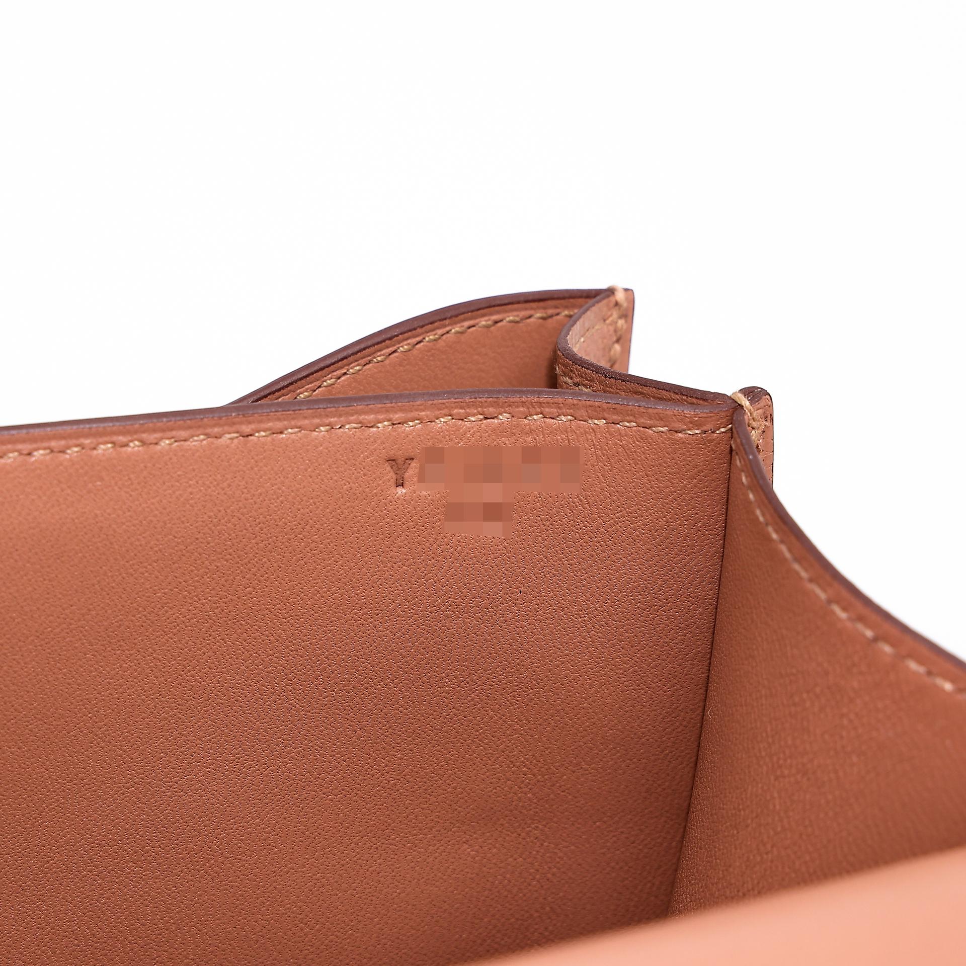 Very Good ( Rank A) HERMÈS Constance Mini Quebracho (2J) Chevre Palladium hardware Y (2020) - 28