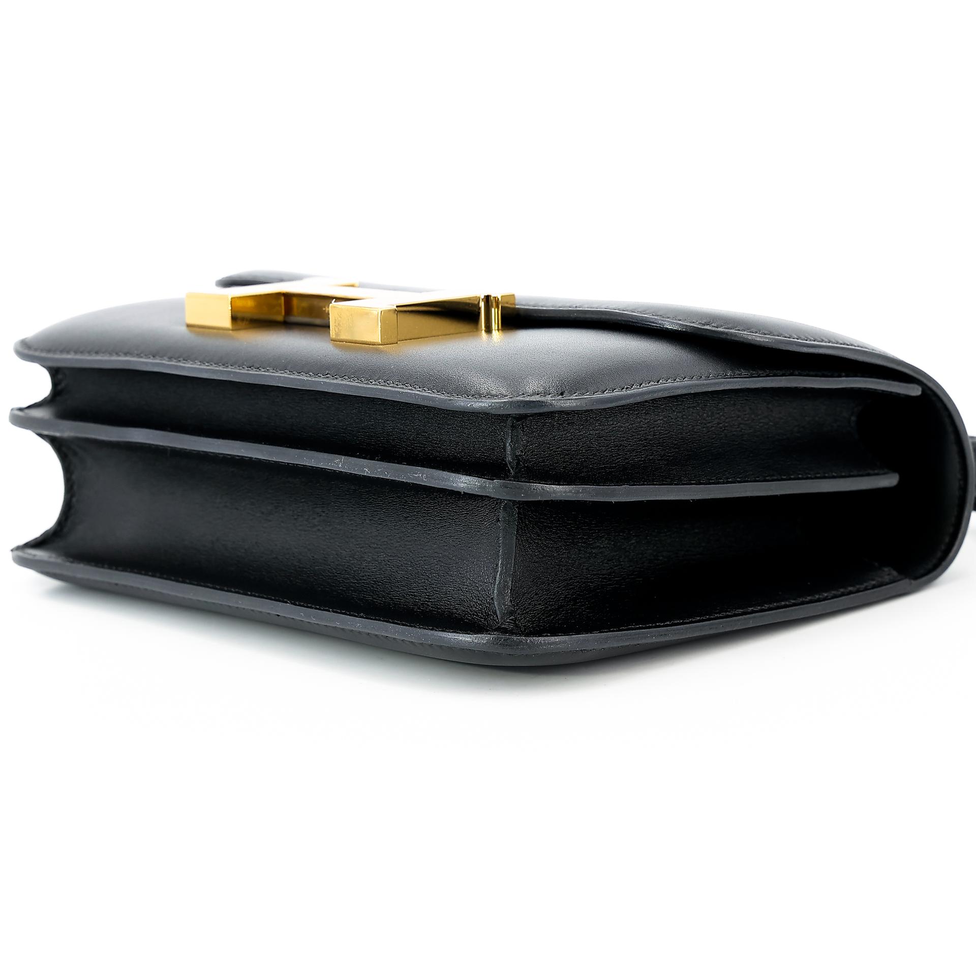 Very Good ( Rank A) HERMÈS Constance Mini Black (89) Tadelakt Gold hardware Z (2021) - 5