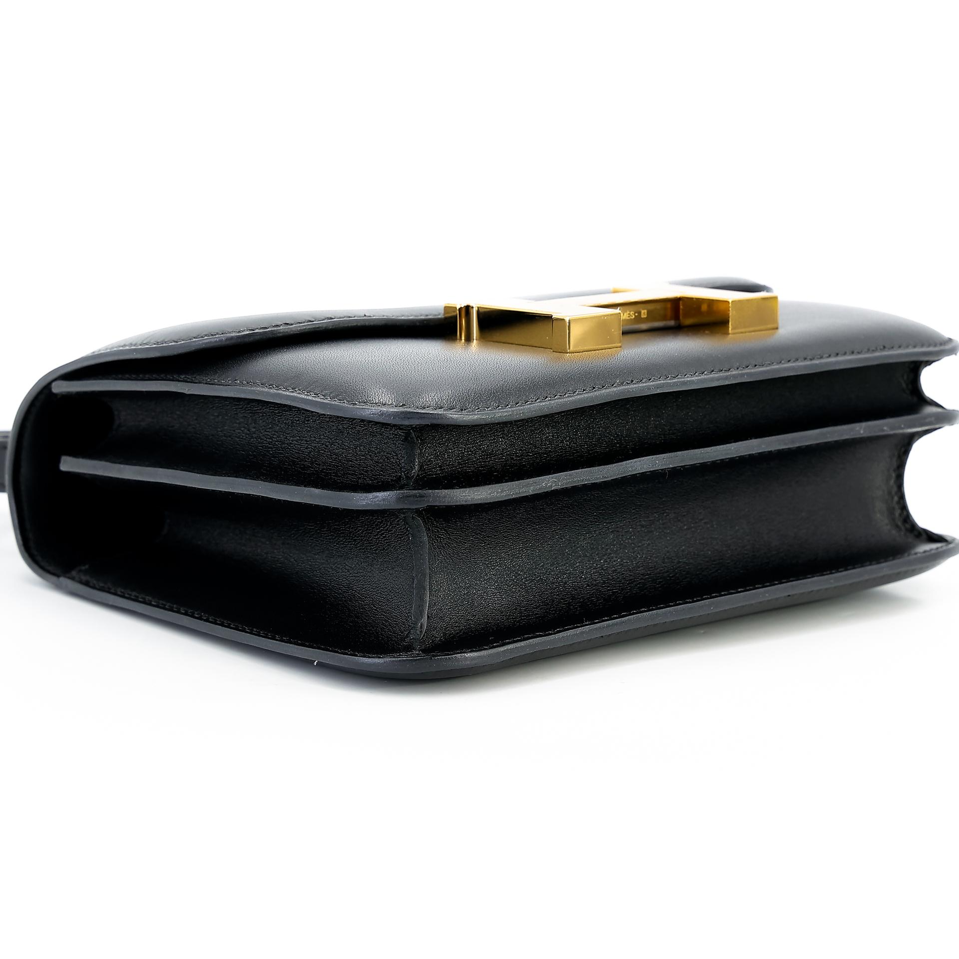 Very Good ( Rank A) HERMÈS Constance Mini Black (89) Tadelakt Gold hardware Z (2021) - 6