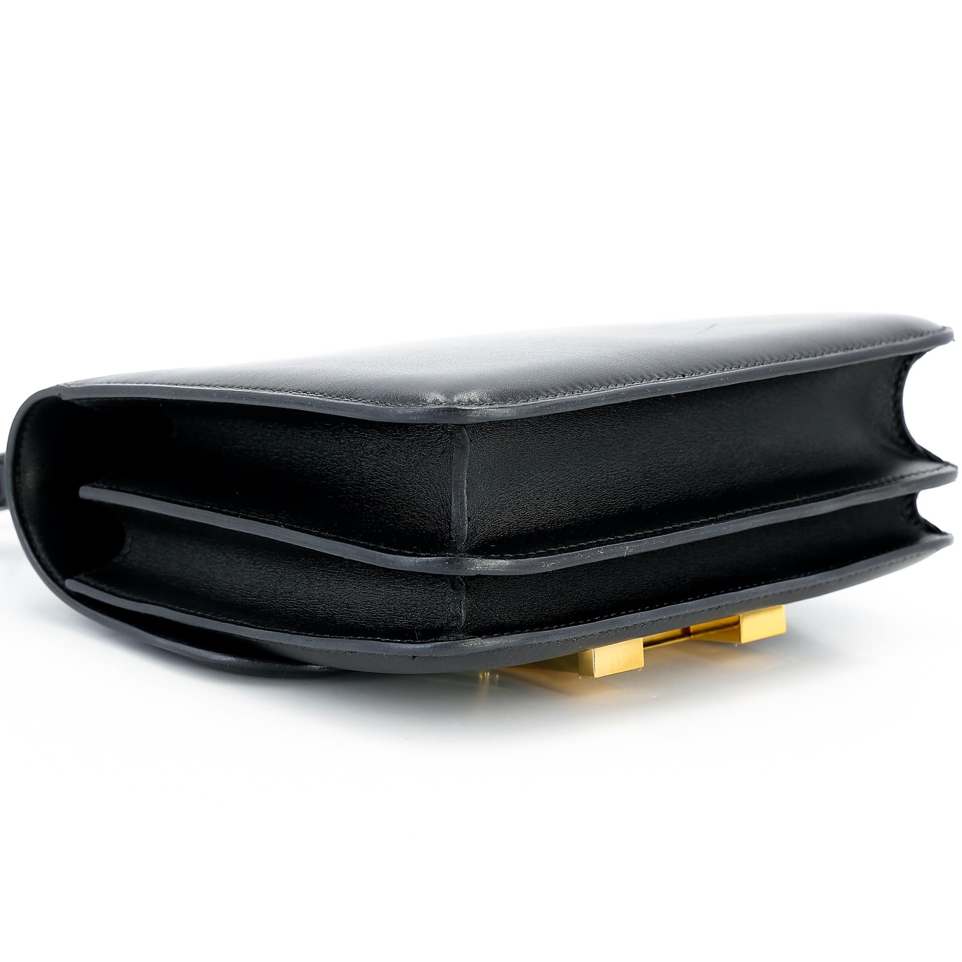 Very Good ( Rank A) HERMÈS Constance Mini Black (89) Tadelakt Gold hardware Z (2021) - 8
