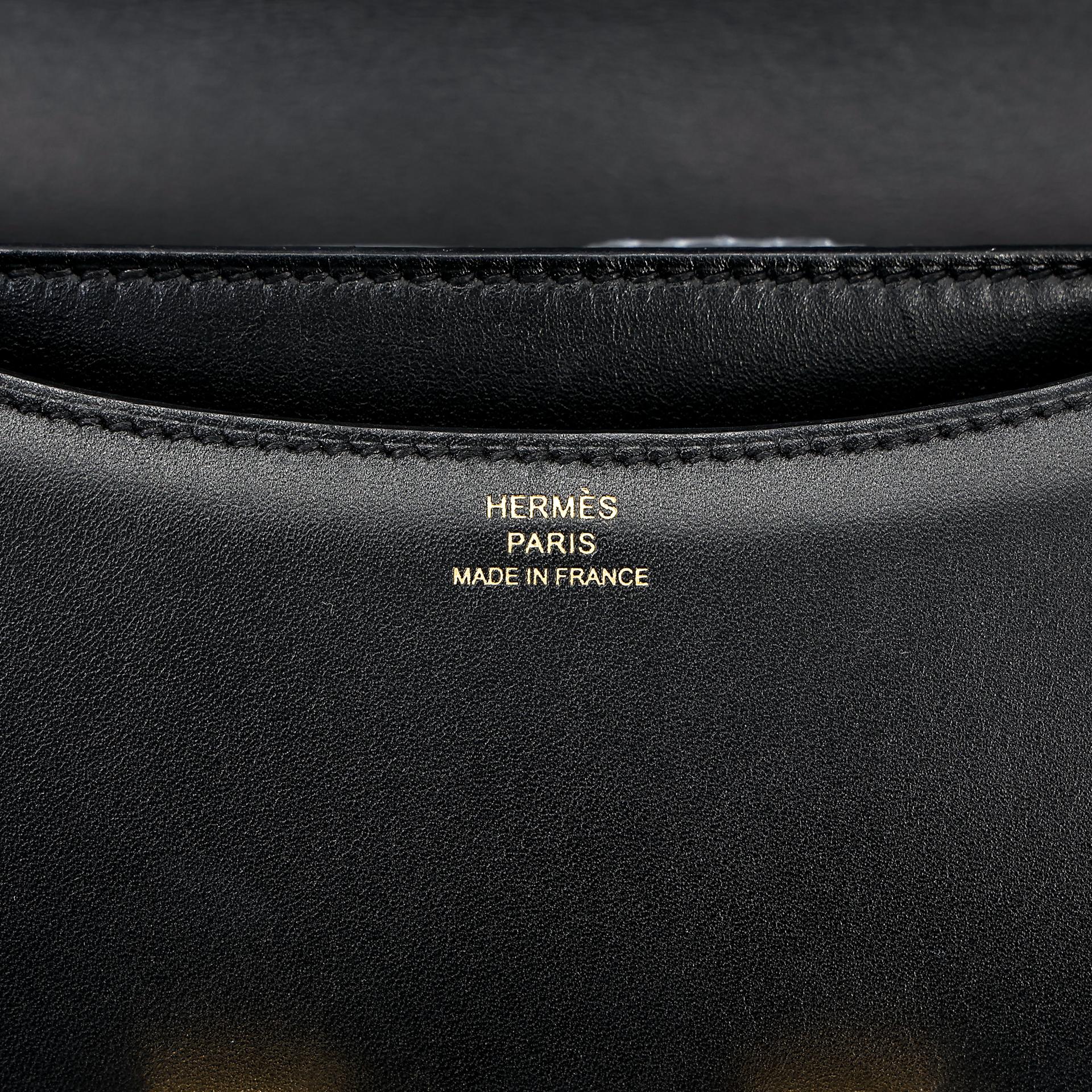 Very Good ( Rank A) HERMÈS Constance Mini Black (89) Tadelakt Gold hardware Z (2021) - 16