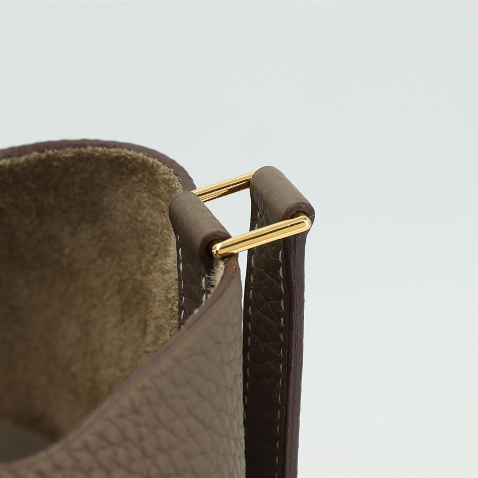Excellent ( Rank SA ) HERMÈS Picotin Lock MM Etoupe (18) Clemence Gold hardware D (2019) - 12