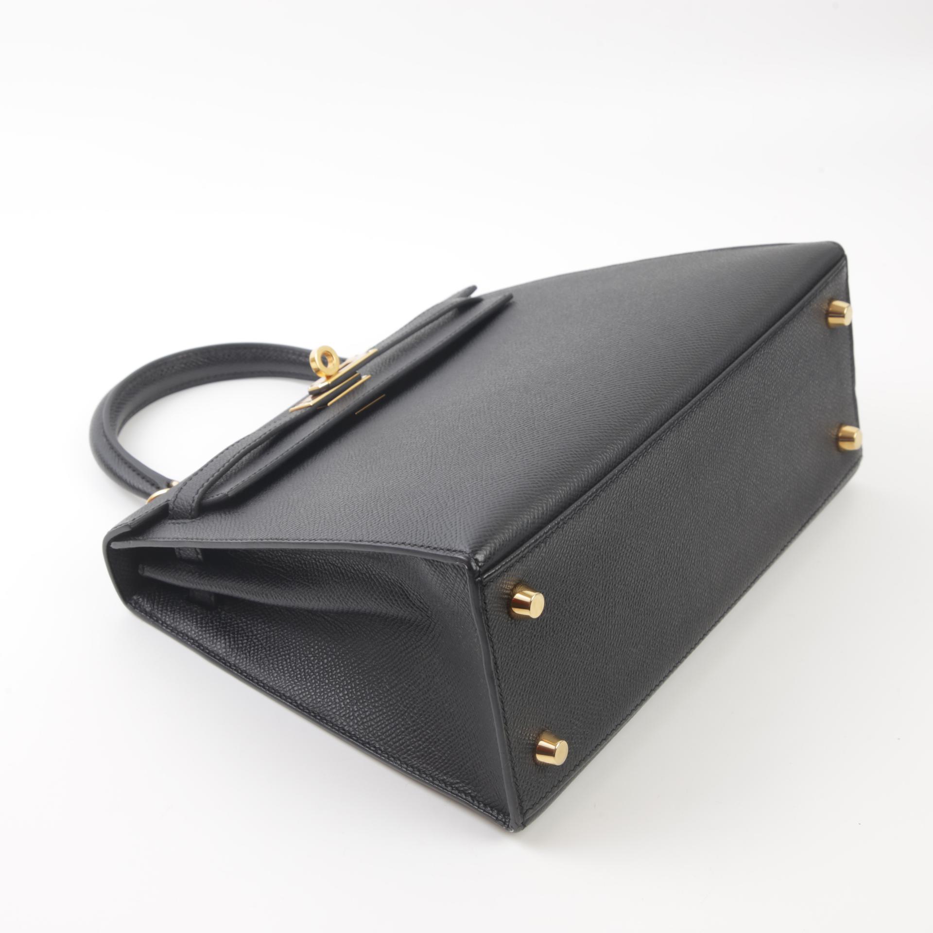 Very Good ( Rank A) HERMÈS Kelly 25 Sellier Black (89) Epsom Gold hardware U (2022) - 3