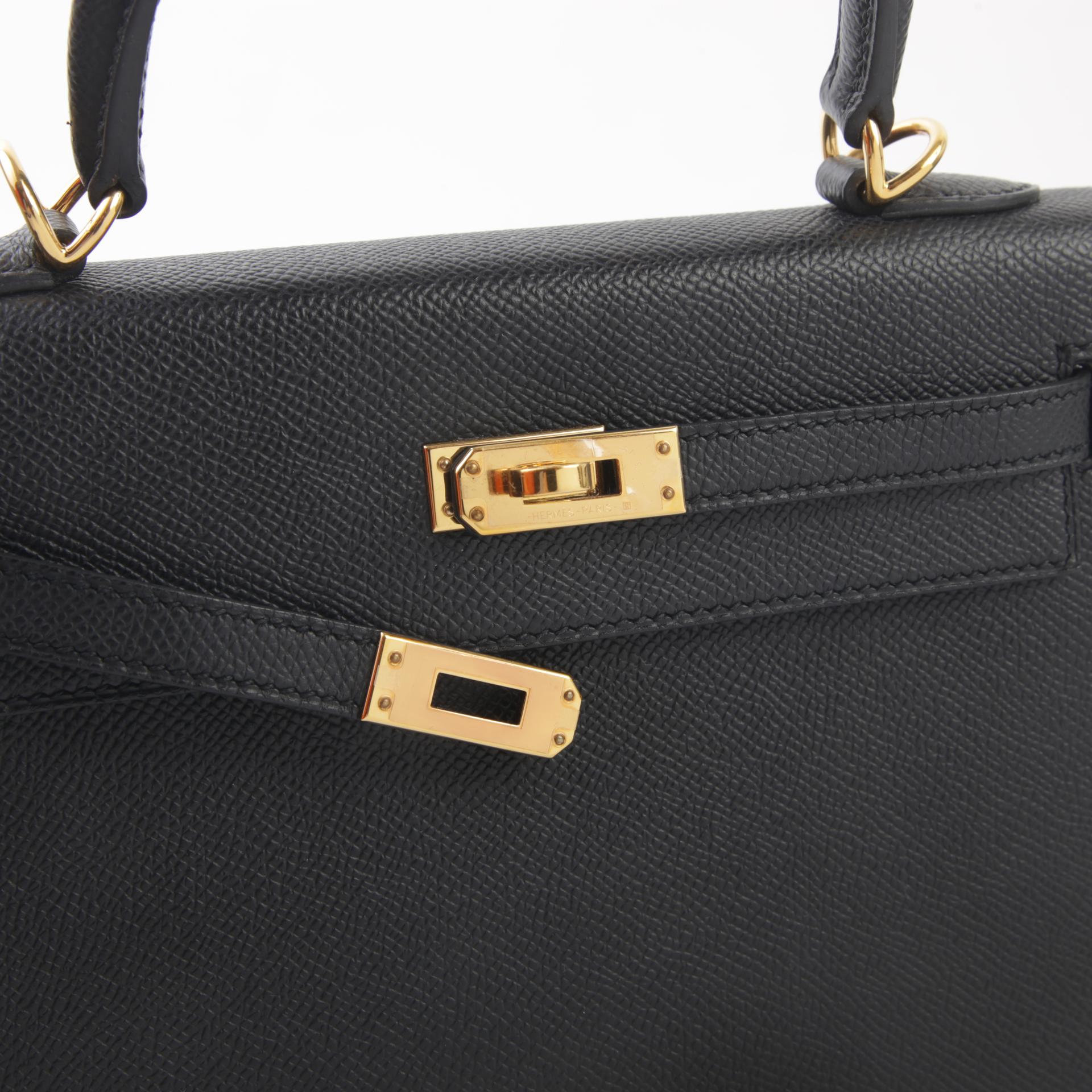 Very Good ( Rank A) HERMÈS Kelly 25 Sellier Black (89) Epsom Gold hardware U (2022) - 7