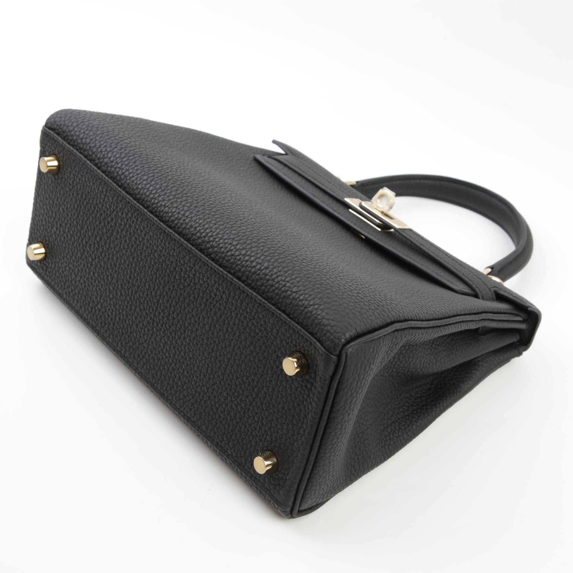 Brand New ( Rank N ) HERMÈS Kelly 25 Black (89) Togo Permabrass hardware W (2024) - 5