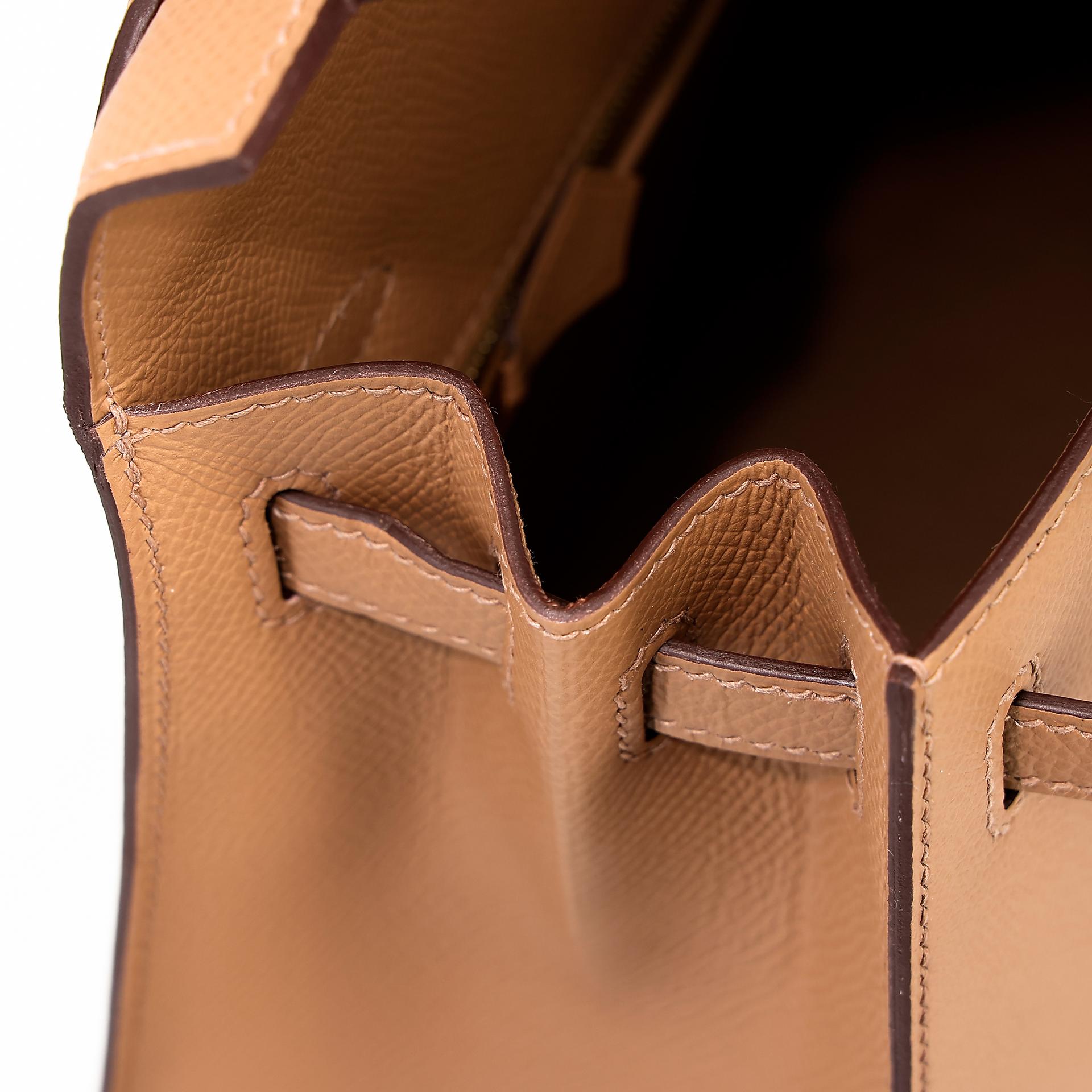 Unused ( Rank NS ) HERMÈS Kelly 25 Sellier Biscuit (4B) Epsom Gold hardware Z (2021) - 14