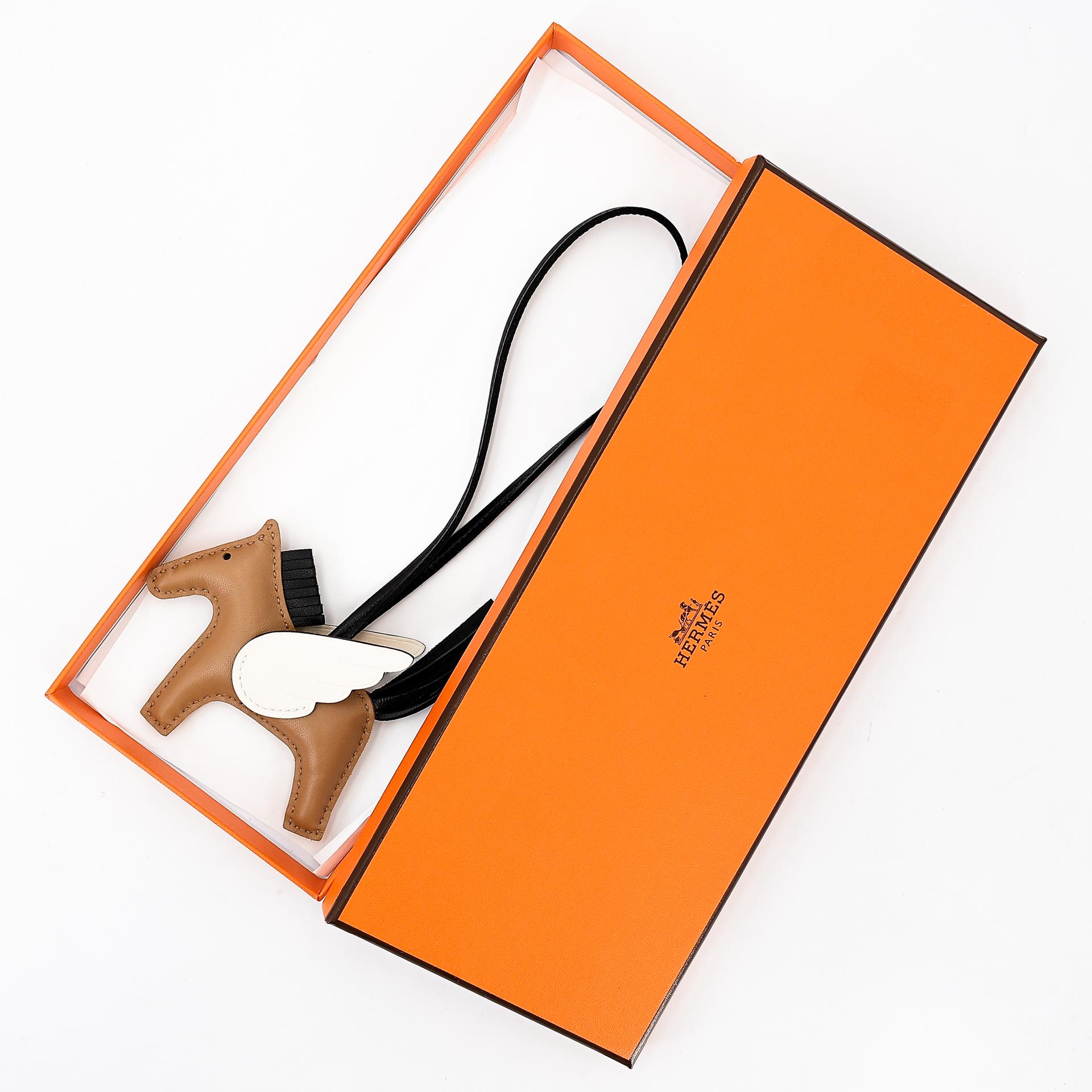 ランク N 新品 HERMÈS エルメス ロデオペガサスPM セサミ (2S) ナタ (I2) ブラック (89) アニョーミロ U刻印 - 8