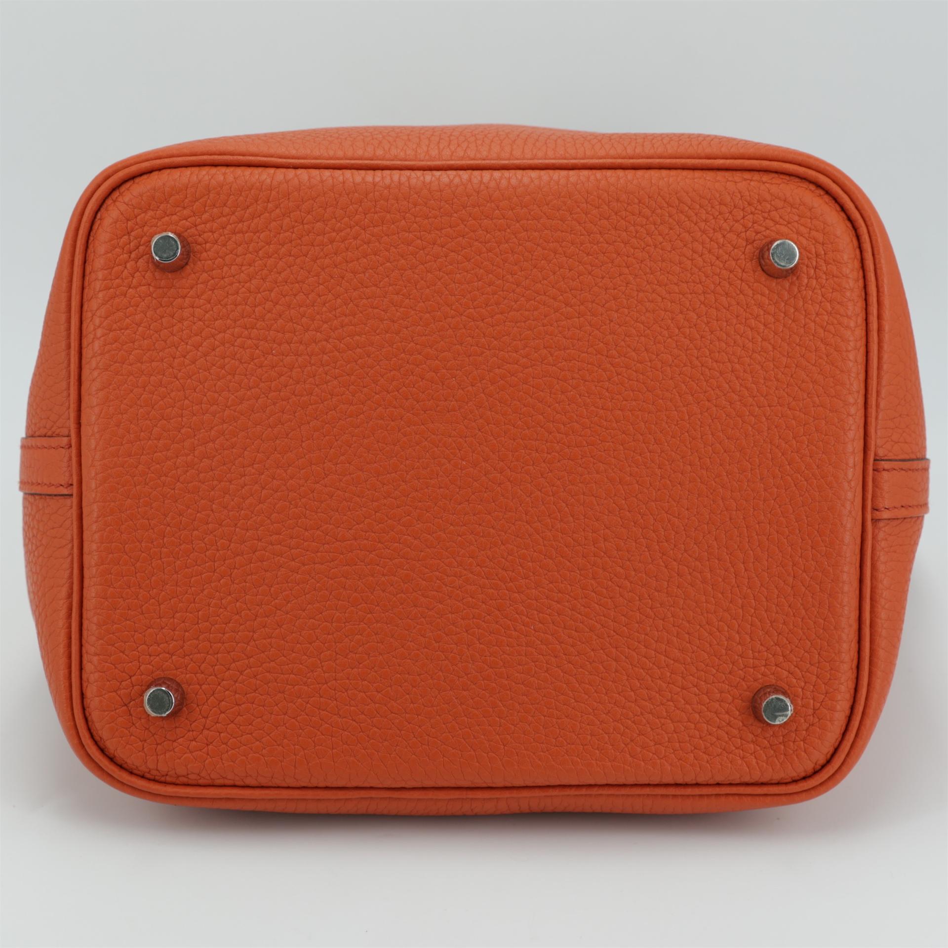 Excellent ( Rank SA ) HERMÈS Picotin Lock MM Terre Battue (R1) Clemence Palladium hardware X (2016) - 6