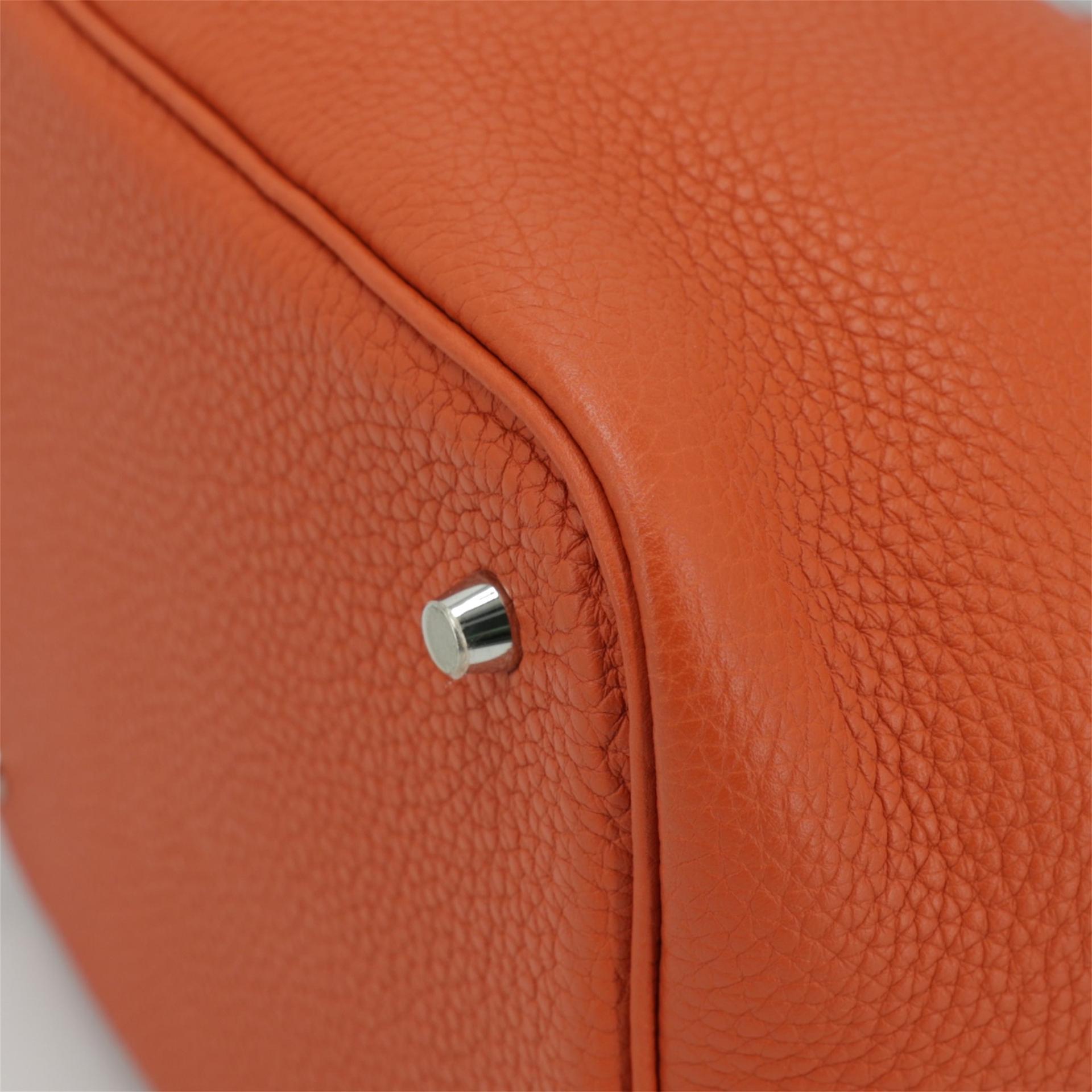 Excellent ( Rank SA ) HERMÈS Picotin Lock MM Terre Battue (R1) Clemence Palladium hardware X (2016) - 10