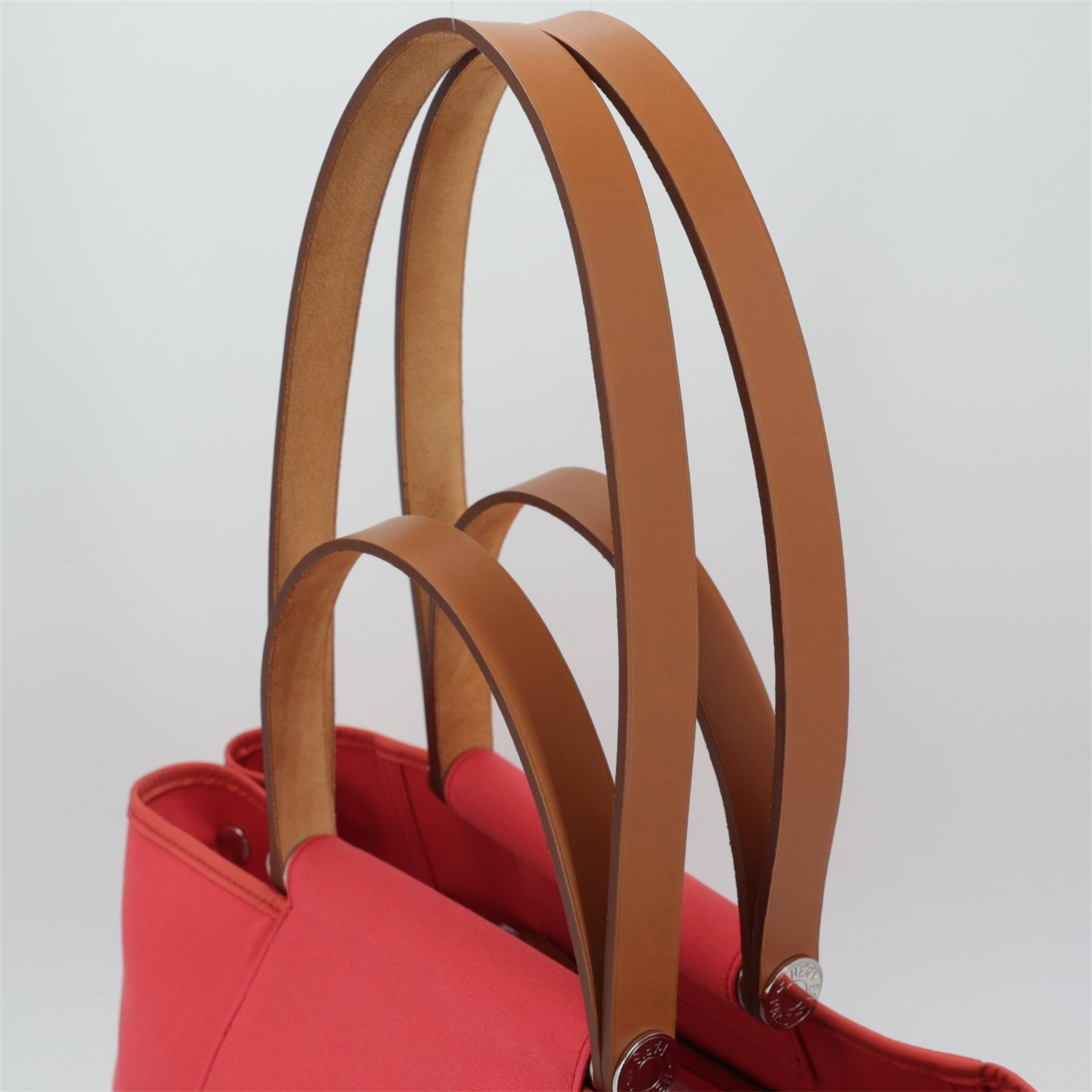Excellent ( Rank SA ) HERMÈS Cabag Elan 39 Fauve (34) Bougainvillea (A5) Barenia Canvas Palladium hardware Square N (2010) - 3