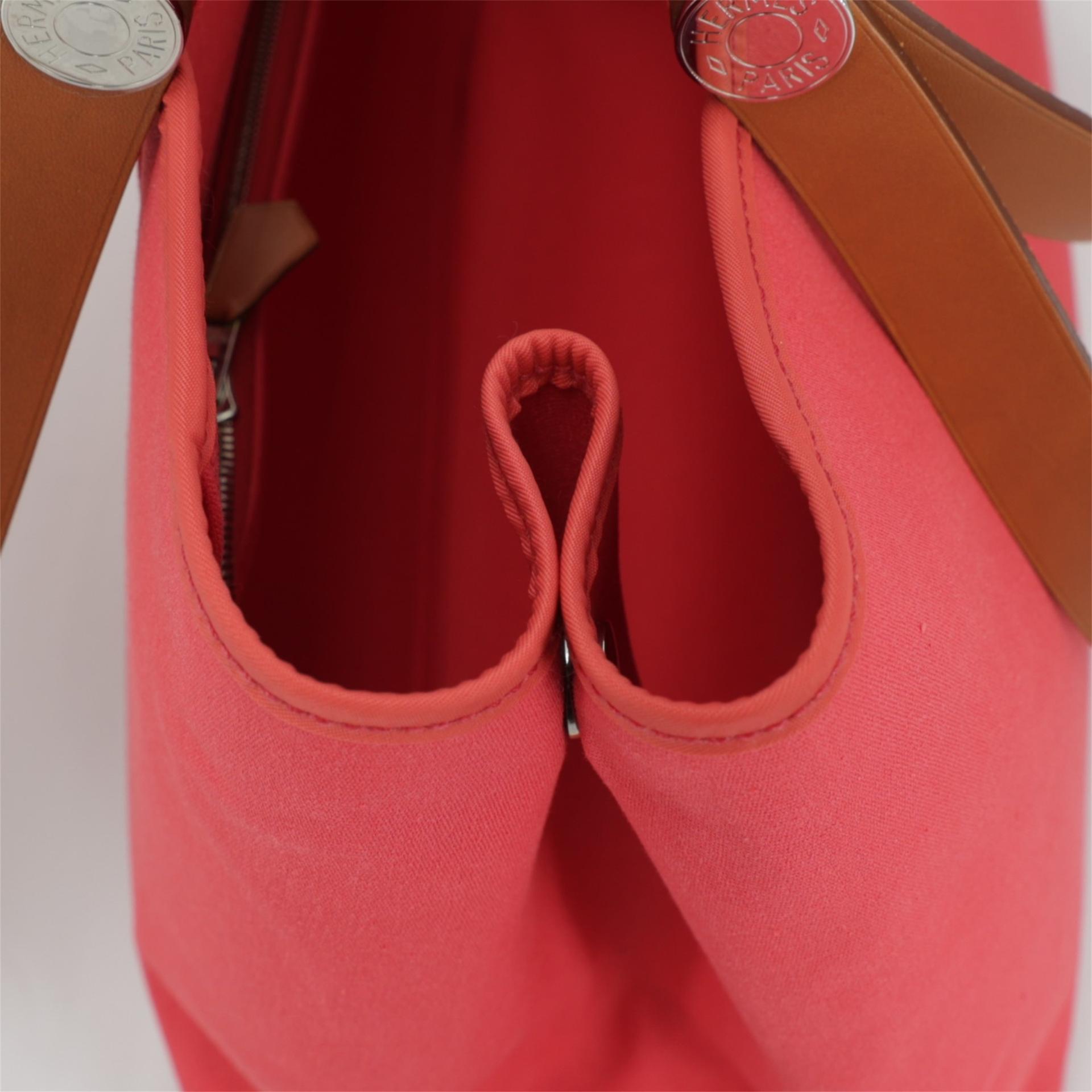 Excellent ( Rank SA ) HERMÈS Cabag Elan 39 Fauve (34) Bougainvillea (A5) Barenia Canvas Palladium hardware Square N (2010) - 13