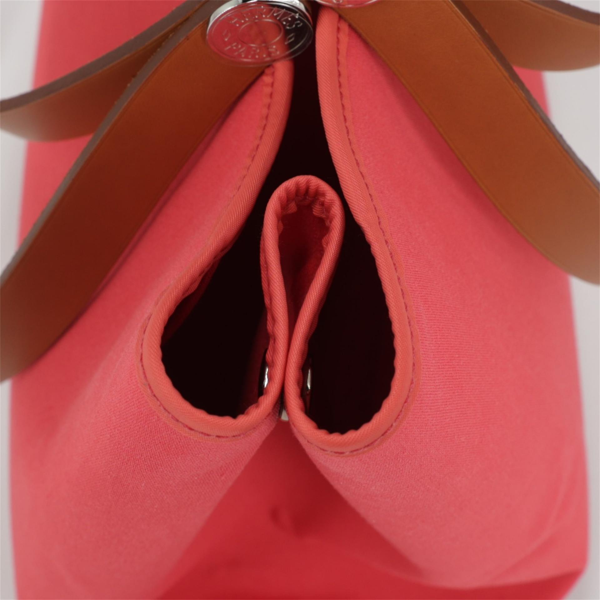 Excellent ( Rank SA ) HERMÈS Cabag Elan 39 Fauve (34) Bougainvillea (A5) Barenia Canvas Palladium hardware Square N (2010) - 14