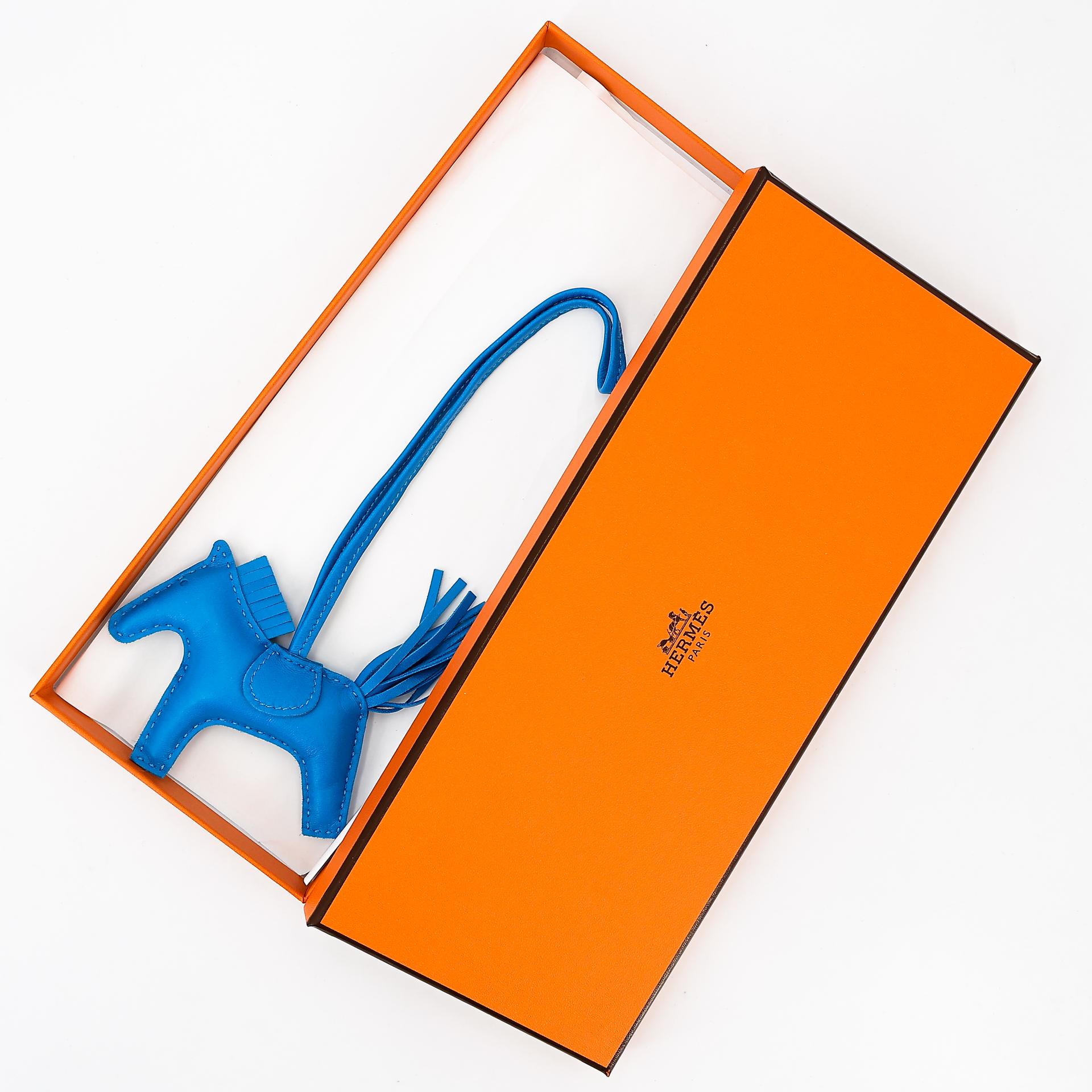 Very Good ( Rank A) HERMÈS Rodeo PM Bleu Zanzibar (B3) Agneau U (2022) - 7