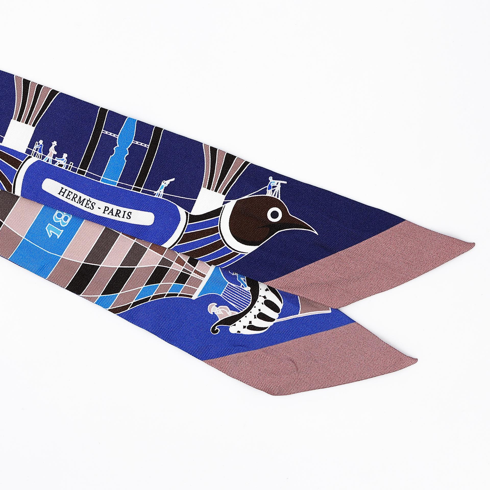 Very Good ( Rank A) HERMÈS Twilly Les Folies du Ciel Blue Silk - 3