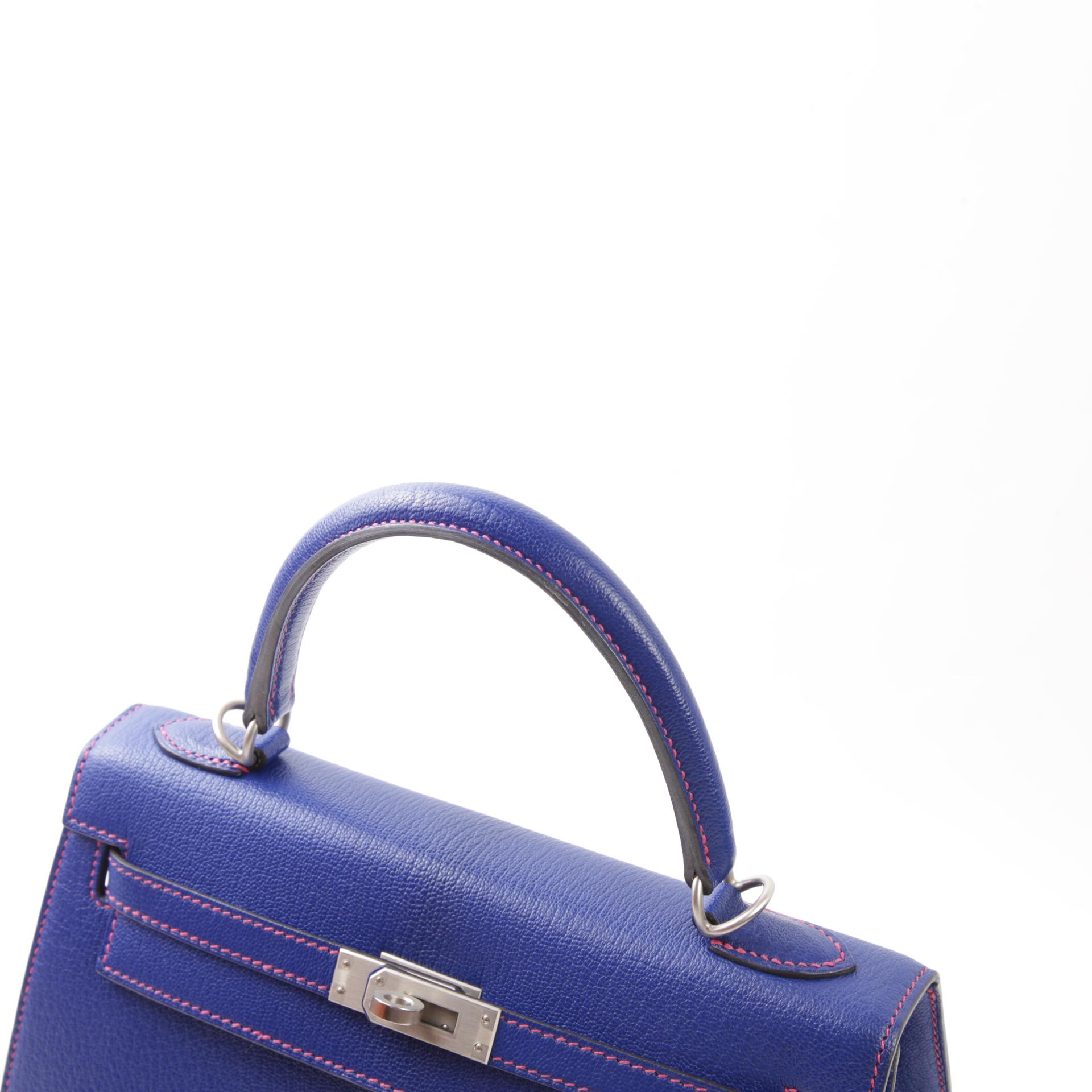 A美品 HERMÈS 爱马仕 马蹄印定制 Kelly 25 外缝 90 覆盆子粉 Framboise 7T 电光蓝 Bleu Electrique A5 杜鹃红 Bougainvillea Chevre山羊皮 拉丝银扣 Z刻 2021年 - 3
