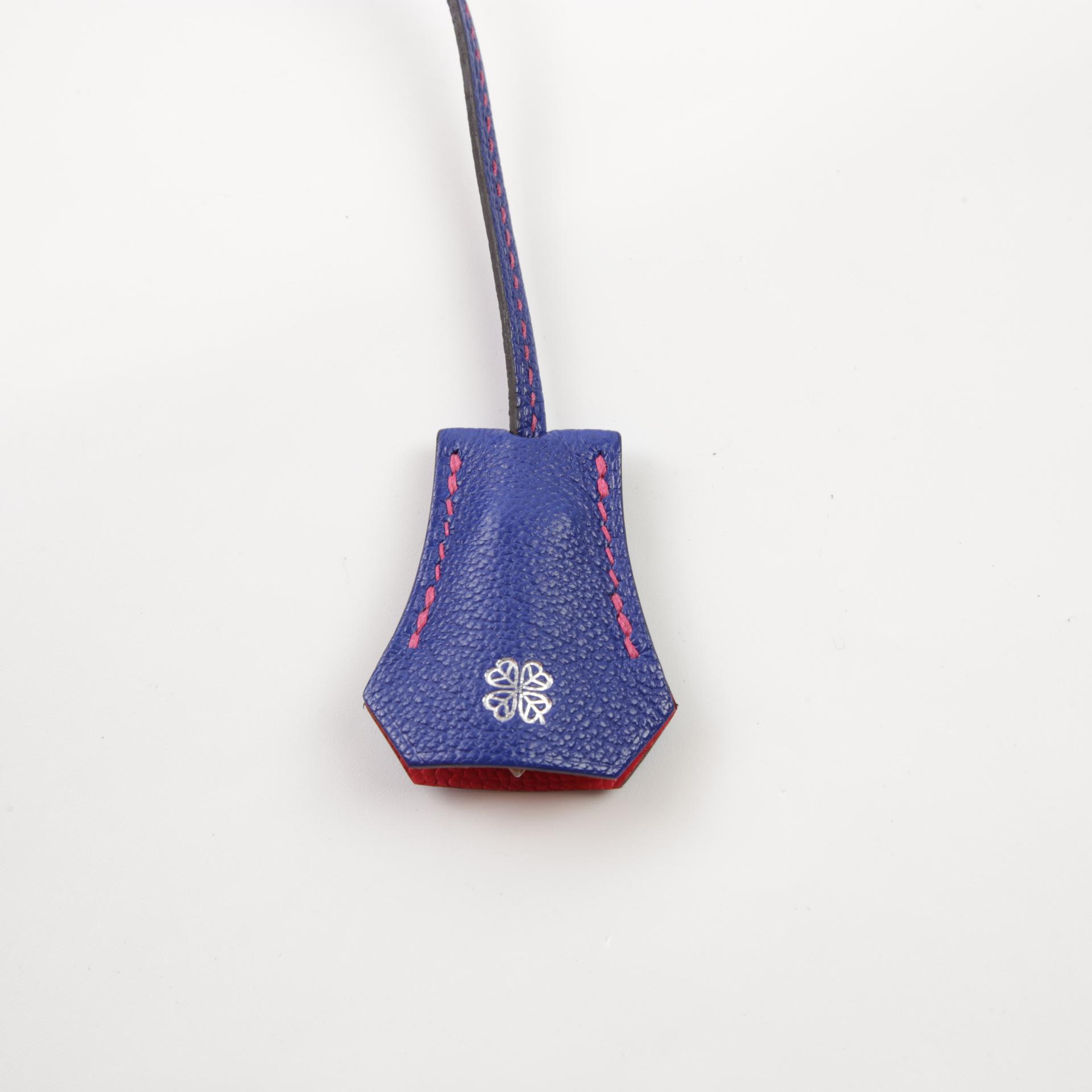 A美品 HERMÈS 爱马仕 马蹄印定制 Kelly 25 外缝 90 覆盆子粉 Framboise 7T 电光蓝 Bleu Electrique A5 杜鹃红 Bougainvillea Chevre山羊皮 拉丝银扣 Z刻 2021年 - 15