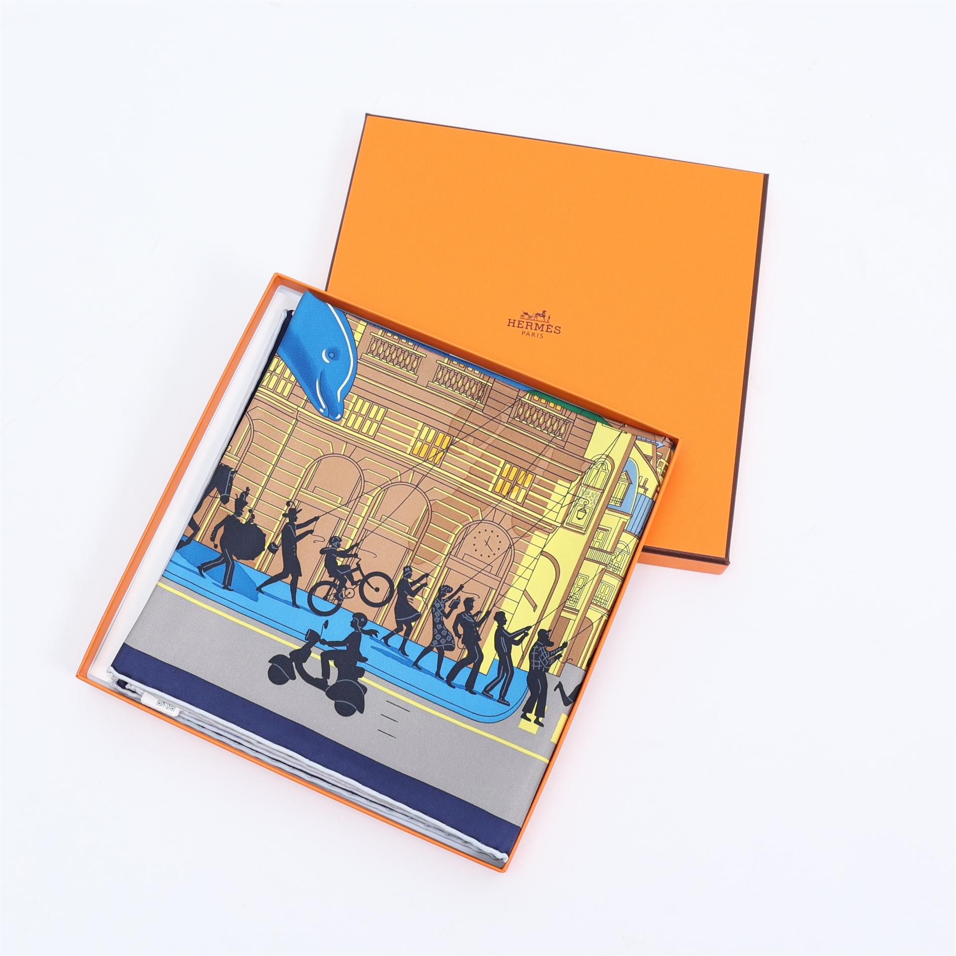 Brand New ( Rank N ) HERMÈS Carre 90 scarf Parade Blue Silk - 4