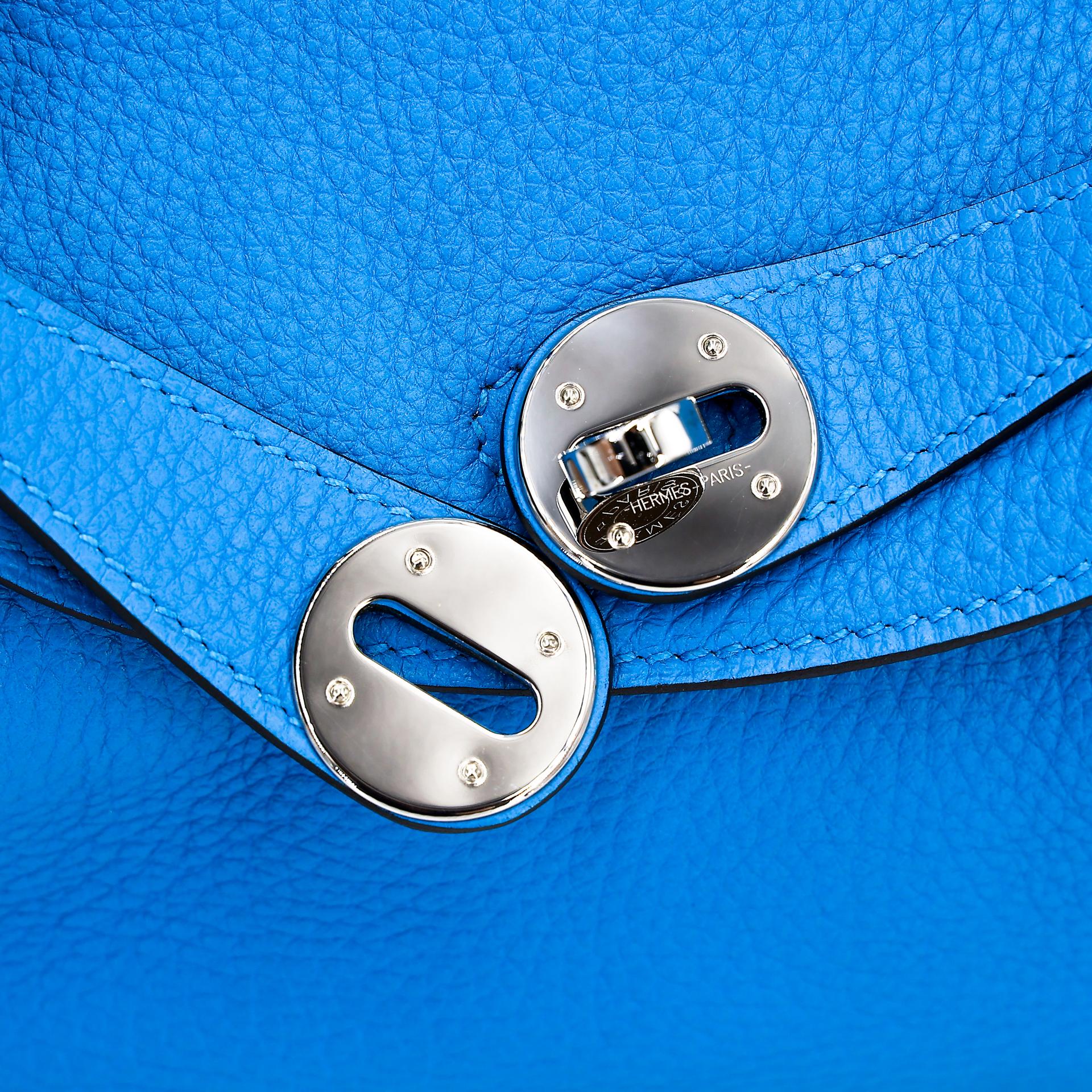 Very Good ( Rank A) HERMÈS Lindy 26 Verso Bleu Zanzibar (B3) Malachite (Z6) Clemence Palladium hardware A (2017) - 8