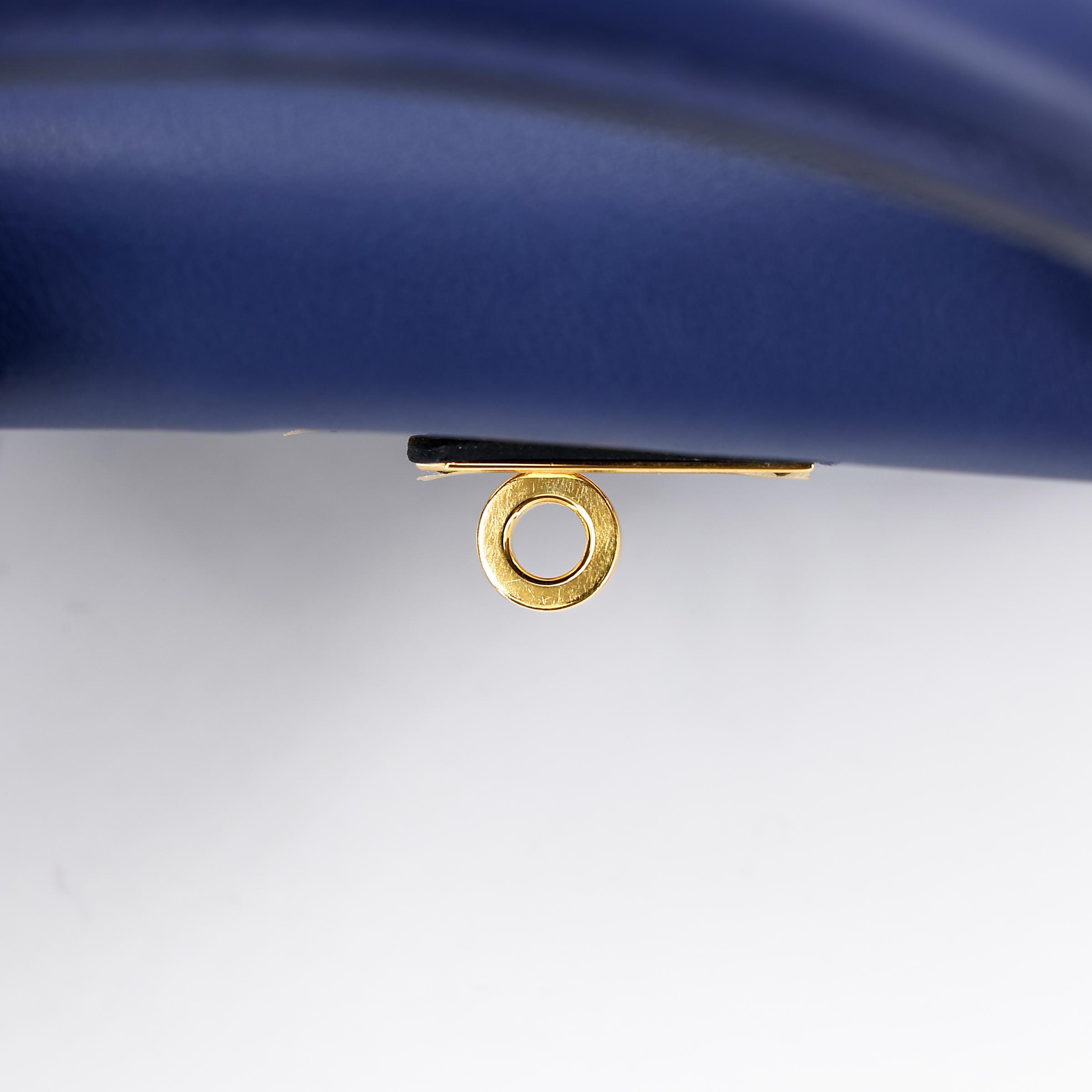 Very Good ( Rank A) HERMÈS Kelly 25 Bleu Saphir (73) Swift Gold hardware T (2015) - 17