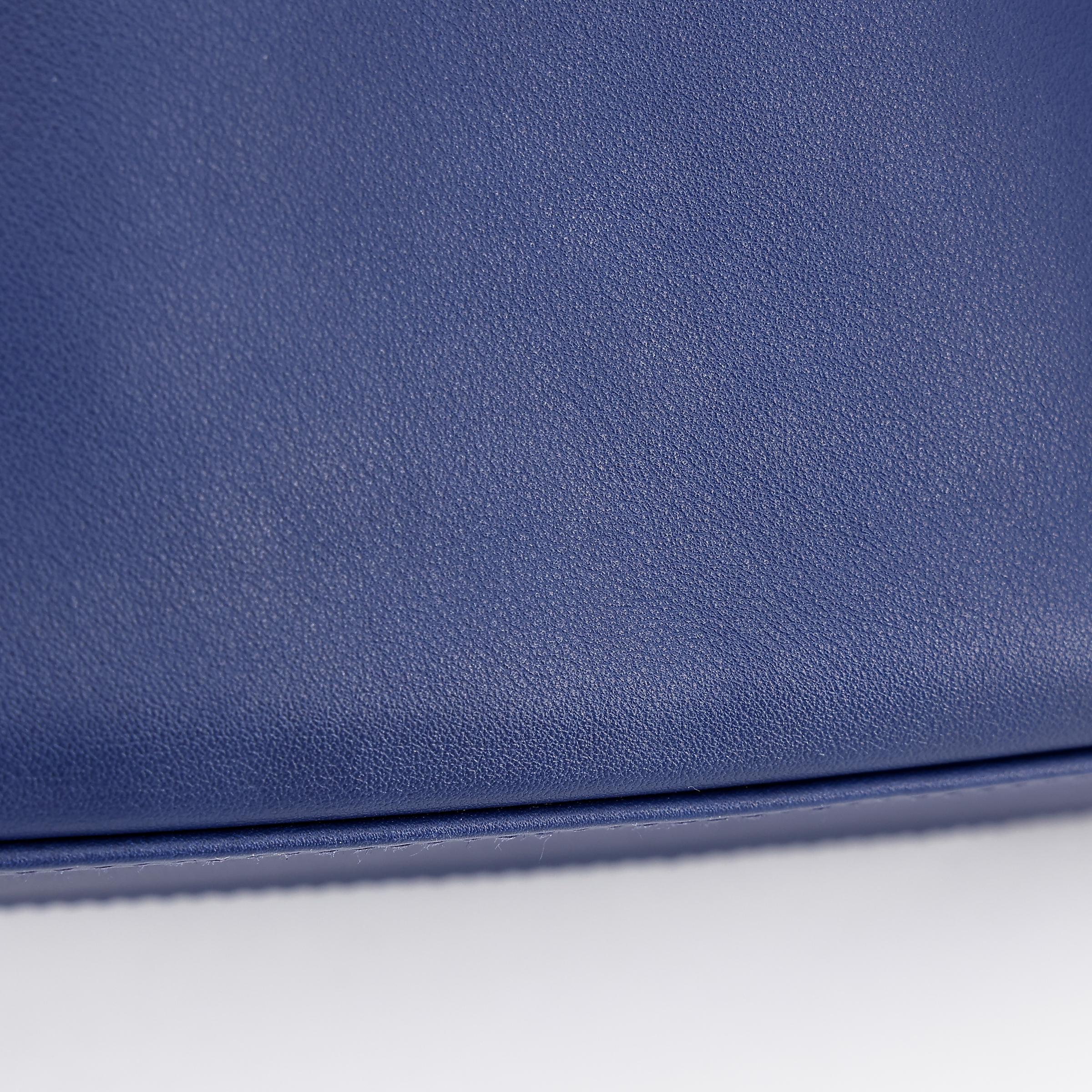 Very Good ( Rank A) HERMÈS Kelly 25 Bleu Saphir (73) Swift Gold hardware T (2015) - 15