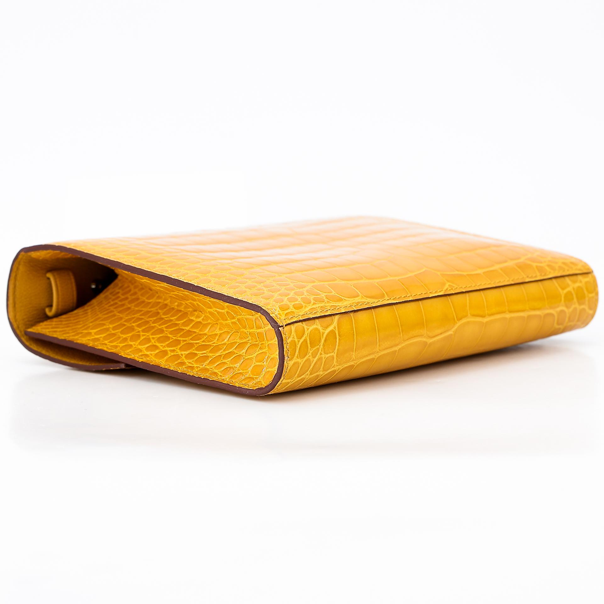 Excellent ( Rank SA ) HERMÈS Clic 16 Jaune Ambre (9D) Alligator Palladium hardware Z (2021) - 6