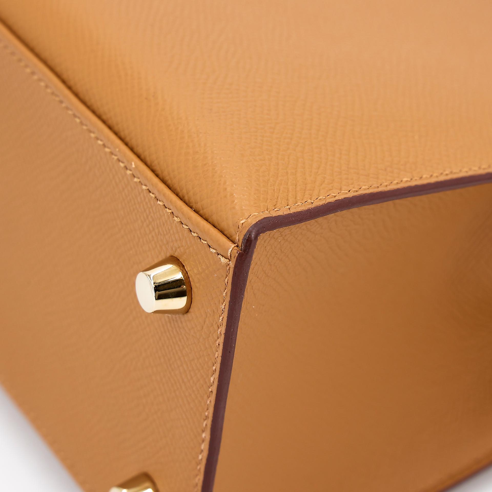 Excellent ( Rank SA ) HERMÈS Kelly 25 Sellier Sesame (2S) Epsom Gold hardware B (2023) - 10
