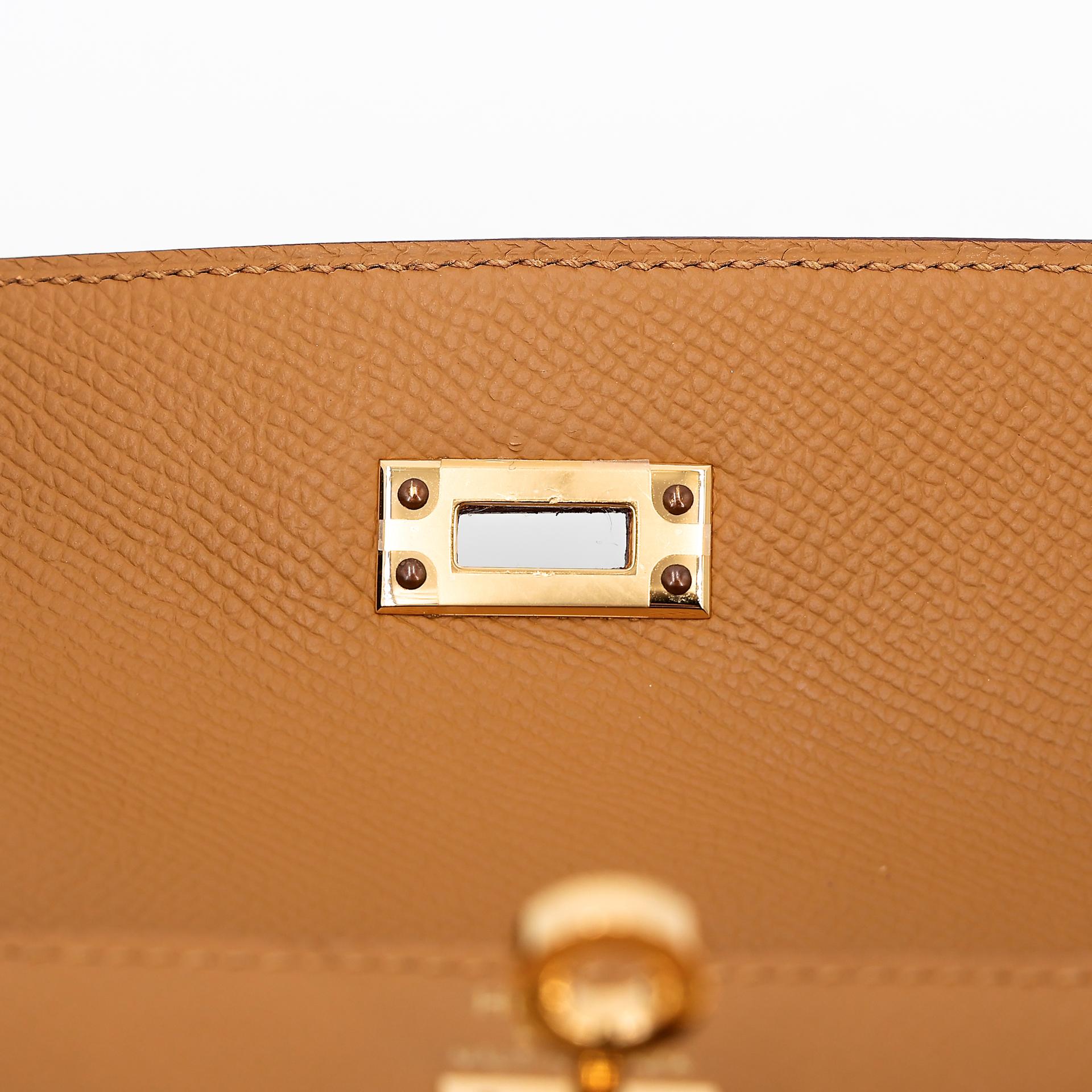 Excellent ( Rank SA ) HERMÈS Kelly 25 Sellier Sesame (2S) Epsom Gold hardware B (2023) - 17