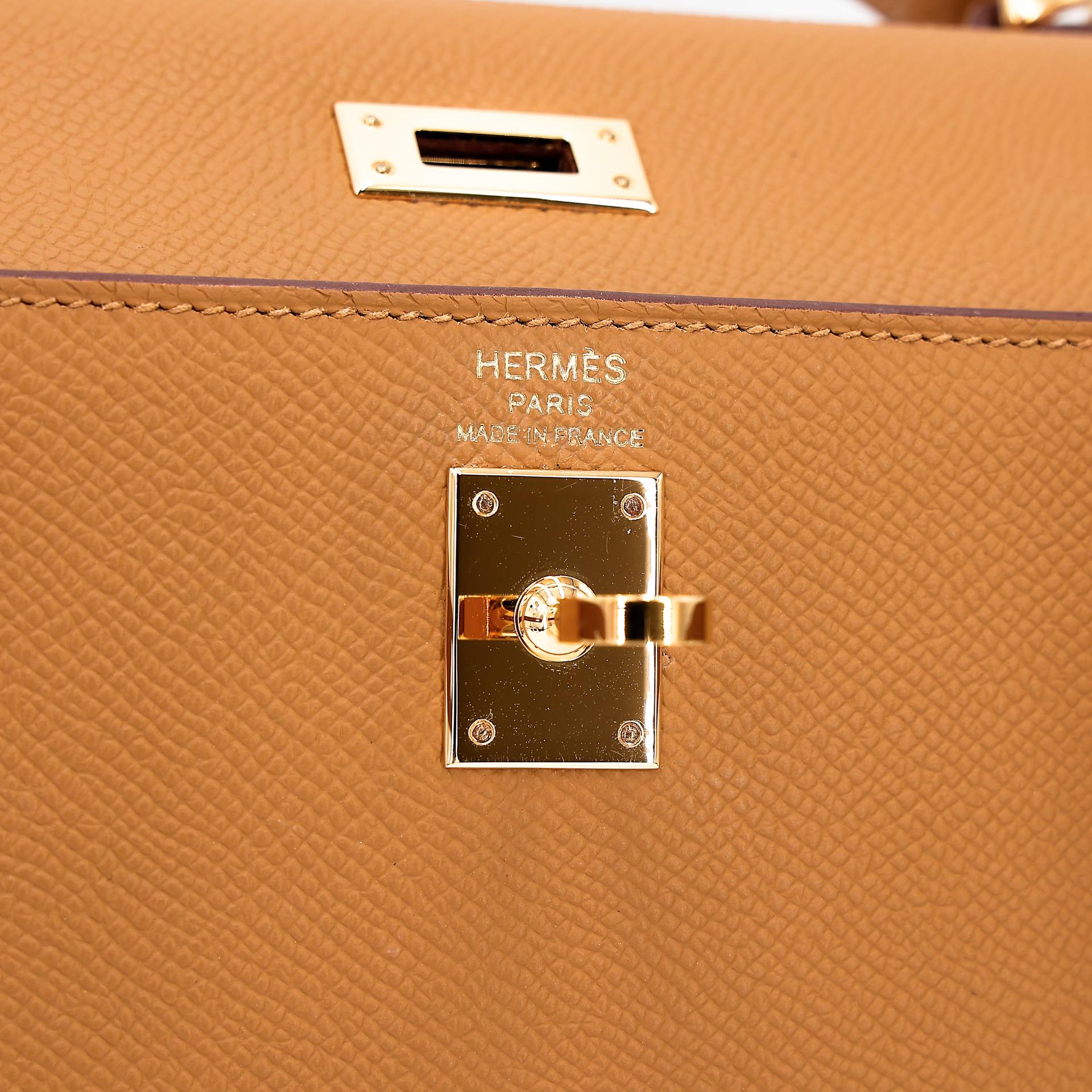 Excellent ( Rank SA ) HERMÈS Kelly 25 Sellier Sesame (2S) Epsom Gold hardware B (2023) - 18