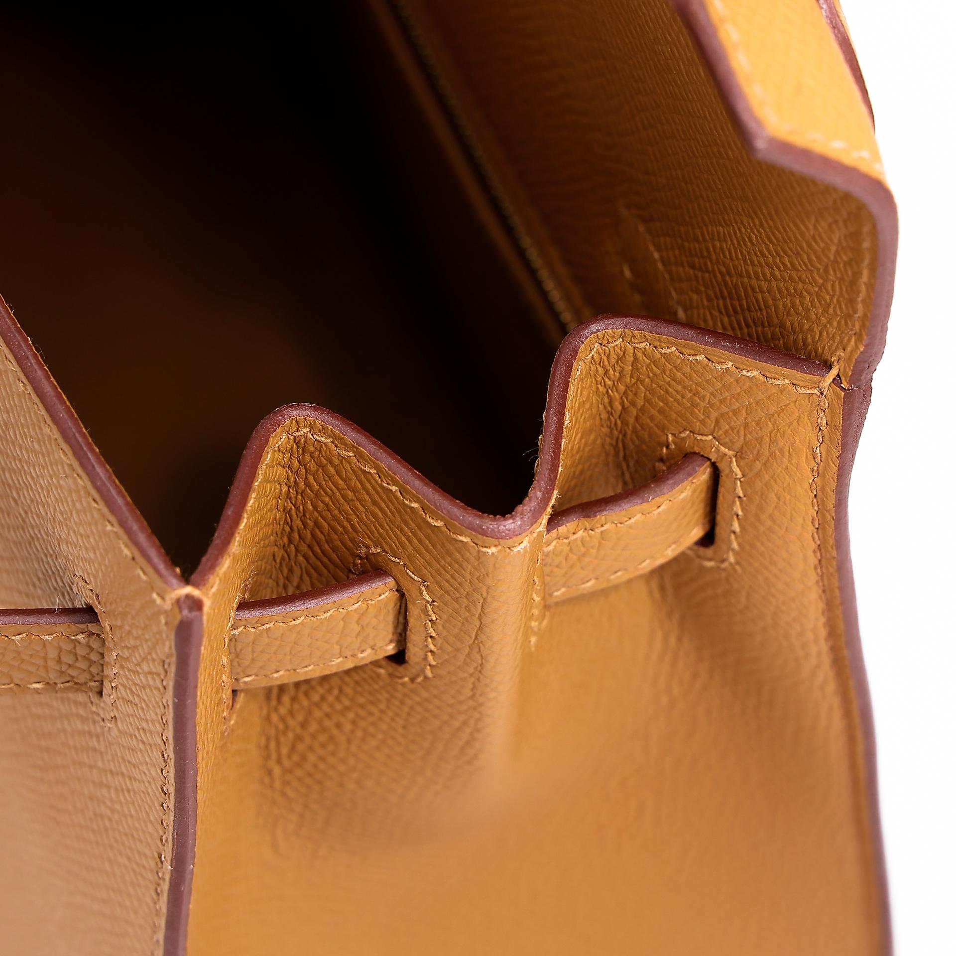 Excellent ( Rank SA ) HERMÈS Kelly 25 Sellier Sesame (2S) Epsom Gold hardware B (2023) - 20