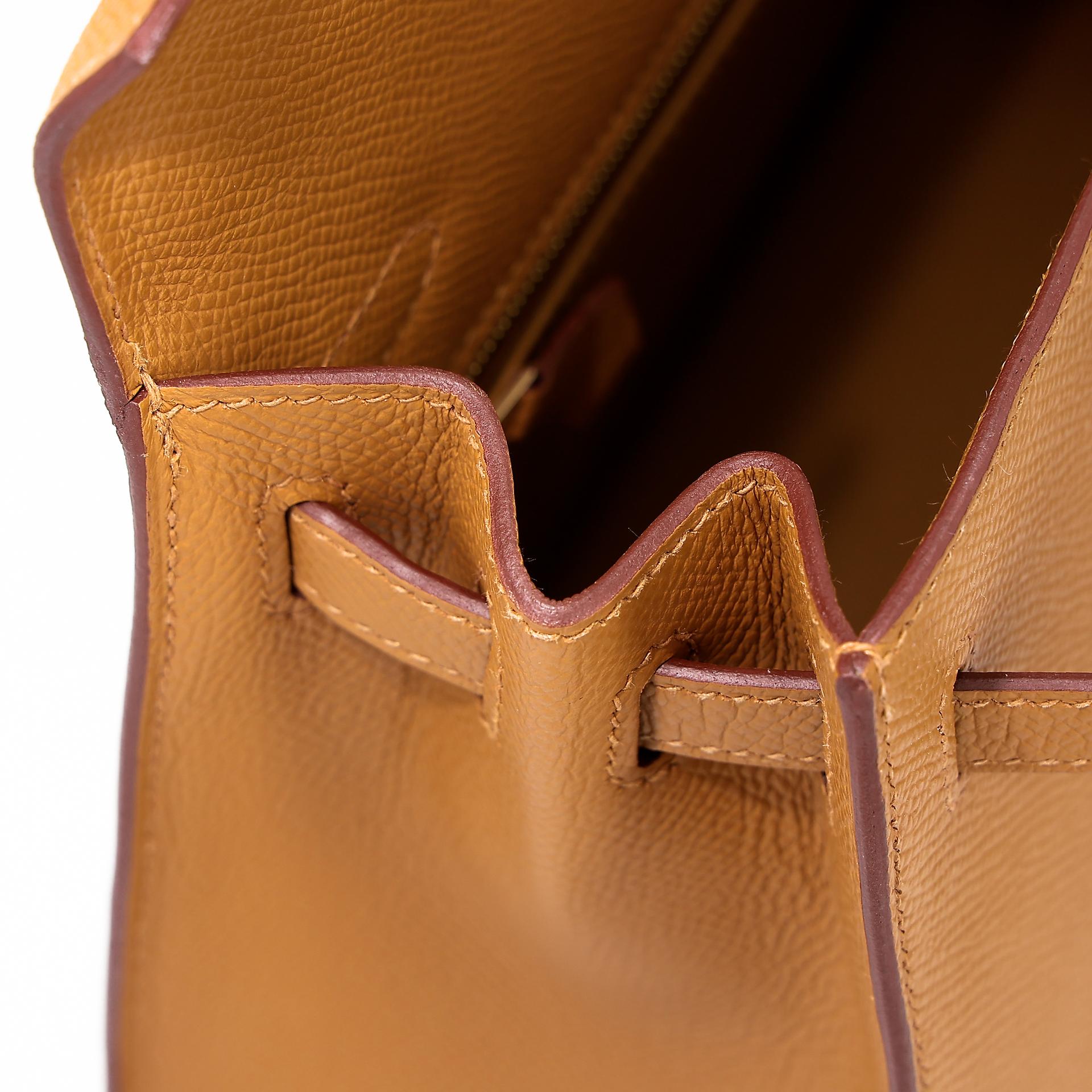 Excellent ( Rank SA ) HERMÈS Kelly 25 Sellier Sesame (2S) Epsom Gold hardware B (2023) - 21