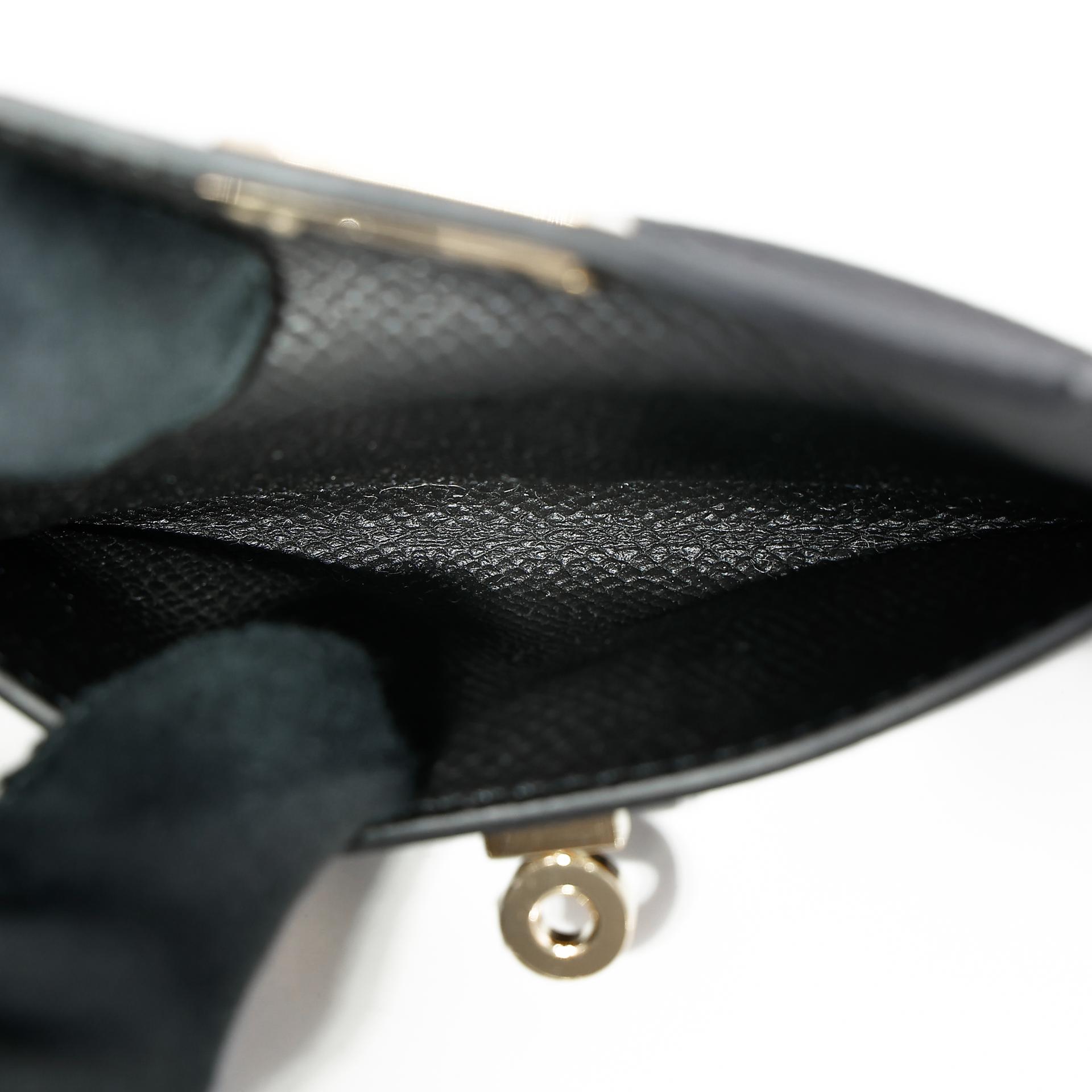 Excellent ( Rank SA ) HERMÈS Kelly Pocket Bag Strap Black (89) Epsom Gold hardware U (2022) - 10