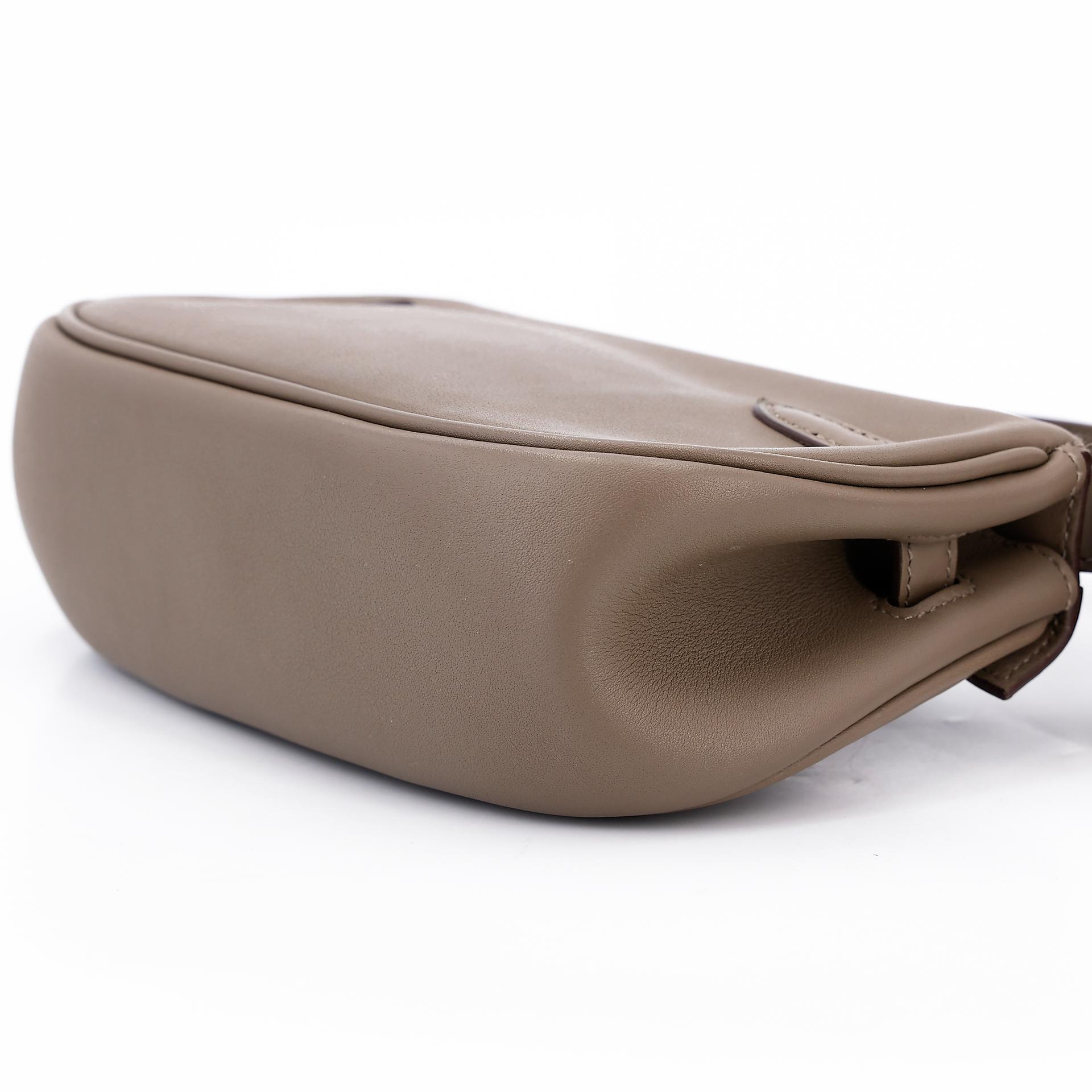 Very Good ( Rank A) HERMÈS Kelly Moove Etoupe (18) Swift Palladium hardware B (2023) - 10