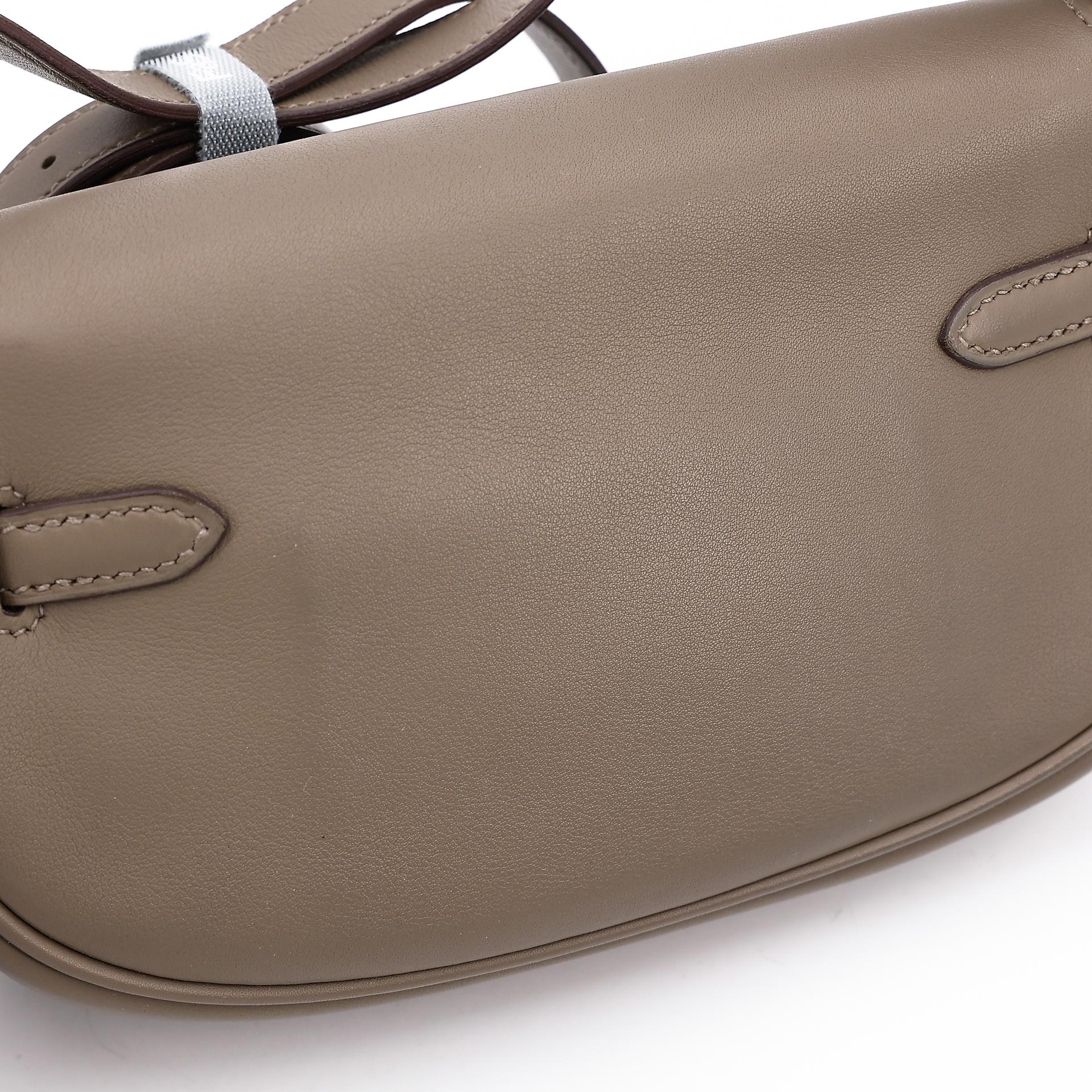 Very Good ( Rank A) HERMÈS Kelly Moove Etoupe (18) Swift Palladium hardware B (2023) - 12