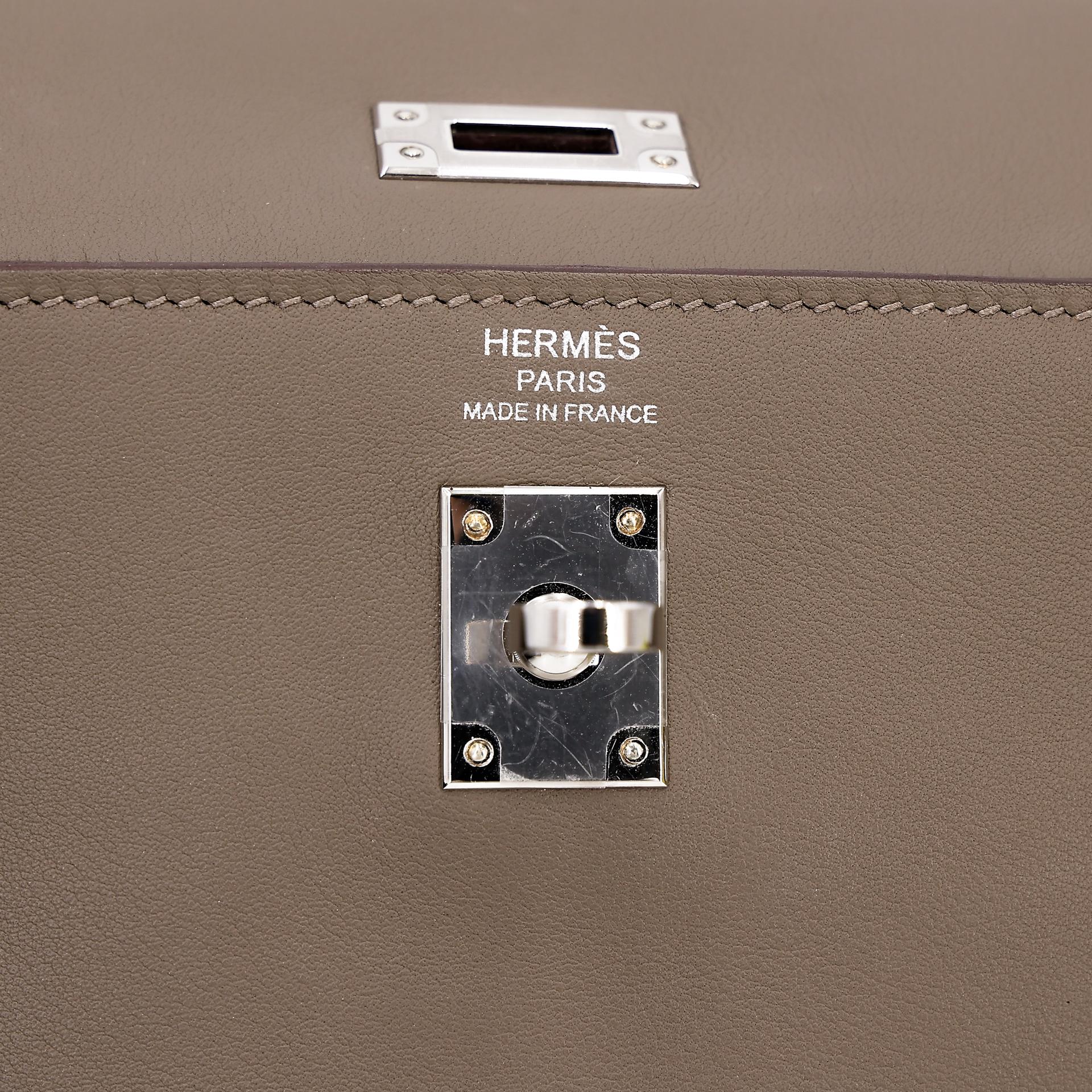 Very Good ( Rank A) HERMÈS Kelly Moove Etoupe (18) Swift Palladium hardware B (2023) - 18