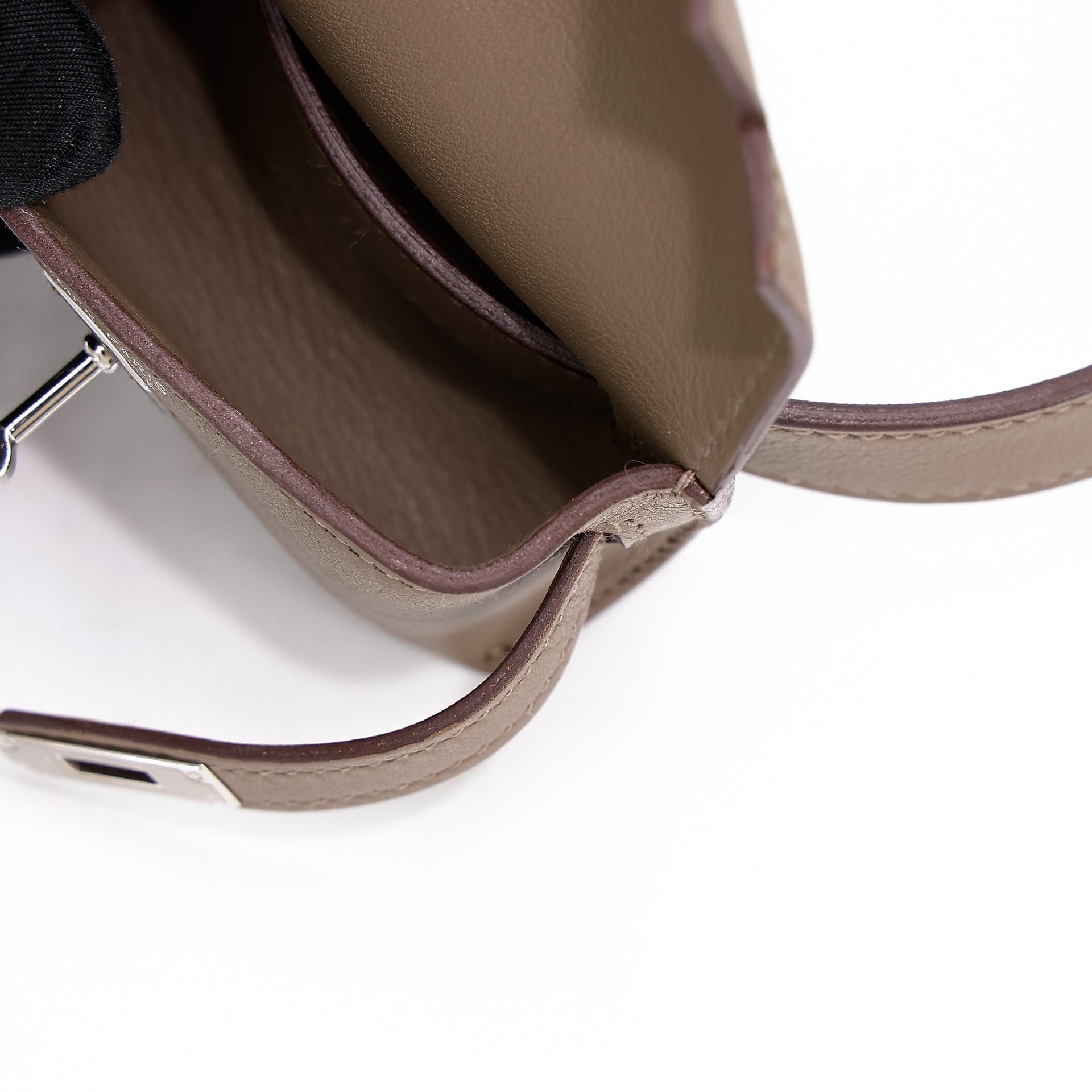 Very Good ( Rank A) HERMÈS Kelly Moove Etoupe (18) Swift Palladium hardware B (2023) - 34