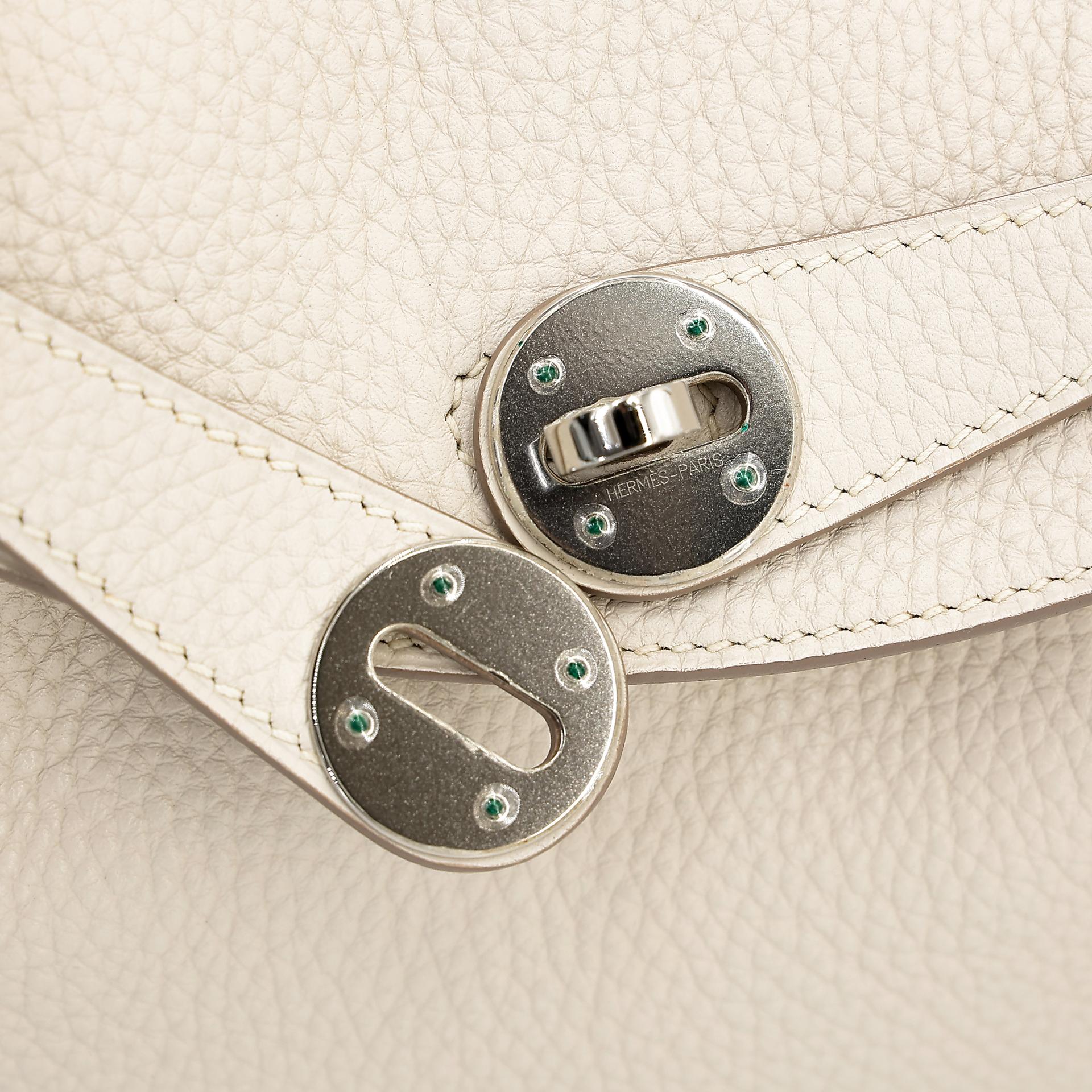 Very Good ( Rank A) HERMÈS Lindy 26 Craie (10) Clemence Palladium hardware X (2016) - 10